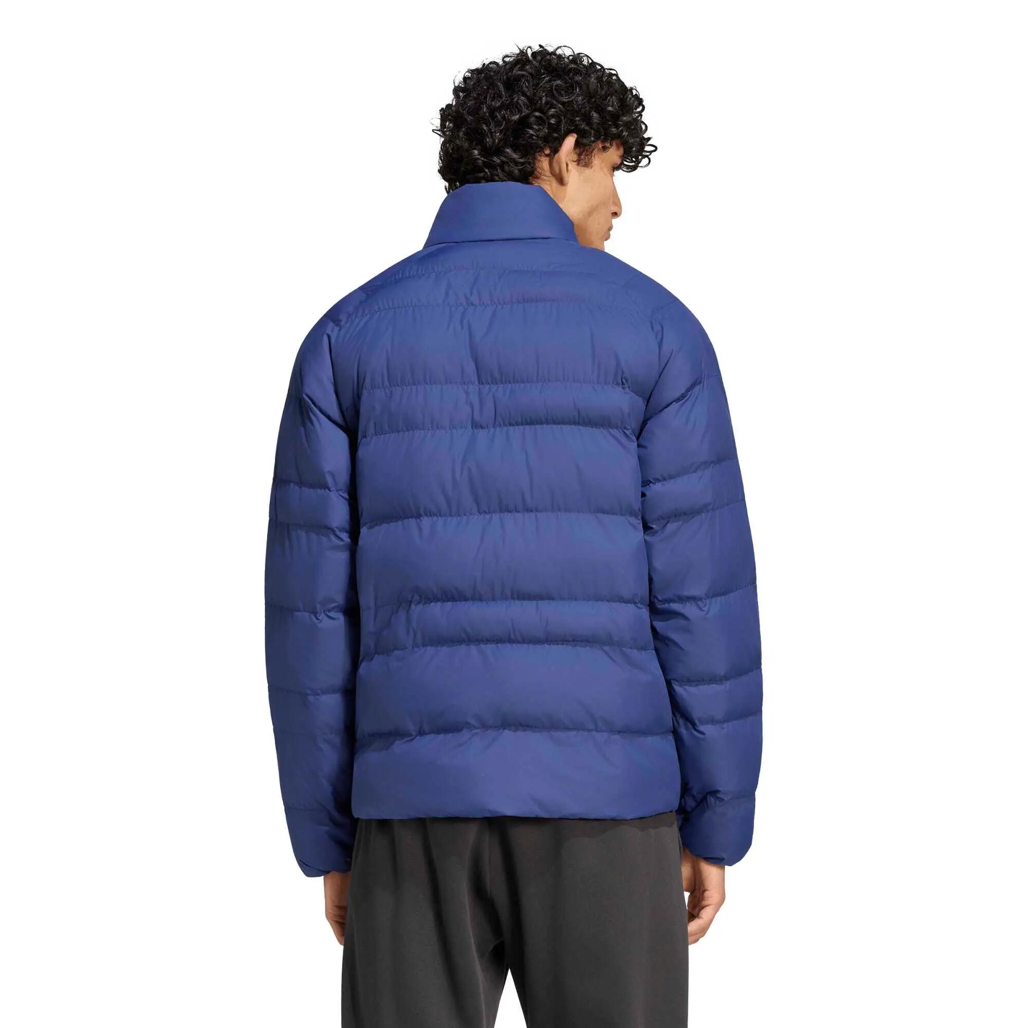 ESSENTIALS ISOLATIONSJACKE, VERSTAUBAR 7/10