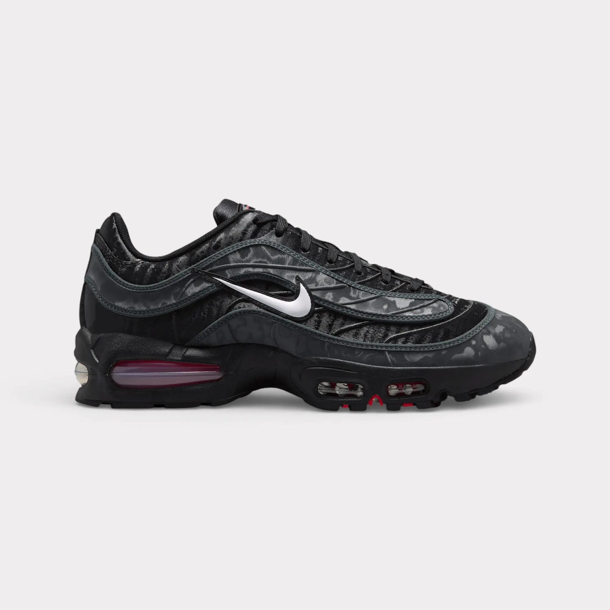NIKE picture