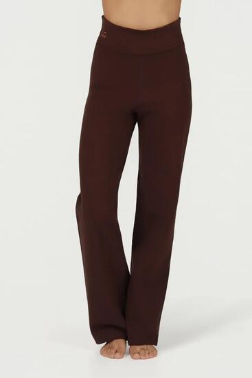 Agni - Modèle de Pantalon Yoga et Pilates Taille Haute Tendance - Cacao