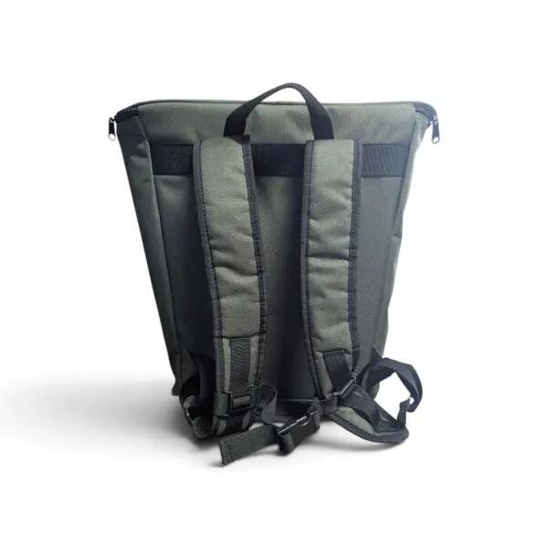60-Liter-Rucksack in Pilzform mit integriertem Weidenkorb 4/5