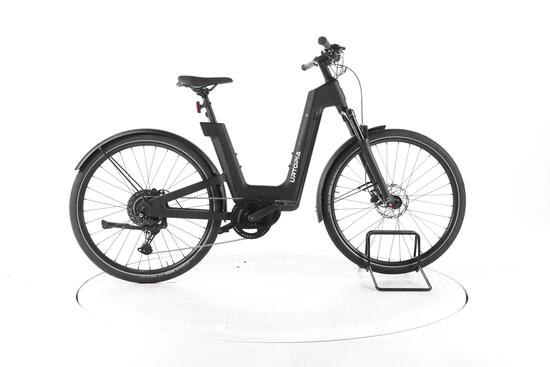 Tweedehands - Urtopia Fusion Trekking E-Bike Lage instap Carbon 2025 - Goed