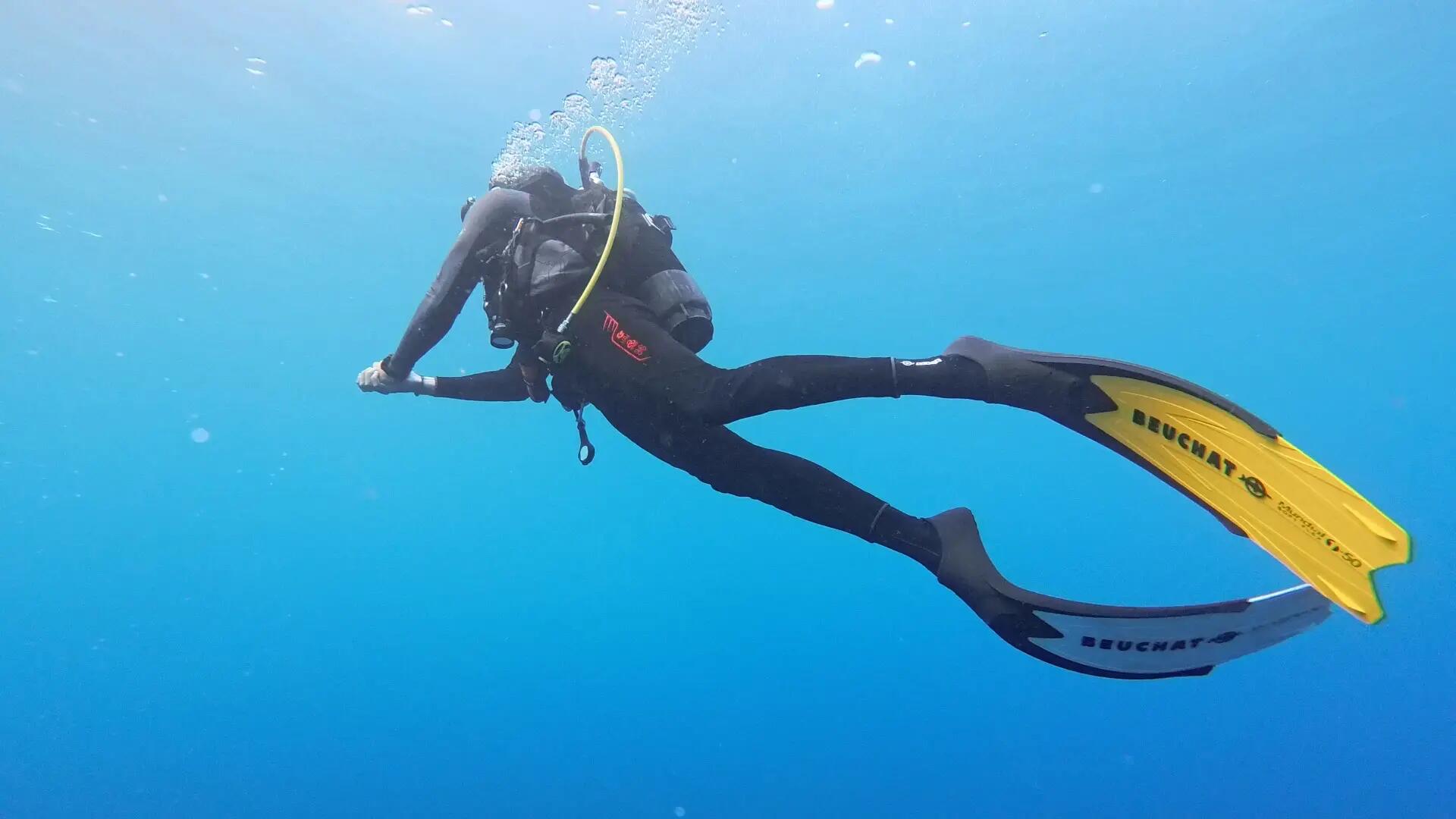 Beuchat Mundial One 50 Soft Flex – płetwy do freedivingu, snorkelingu 7/8