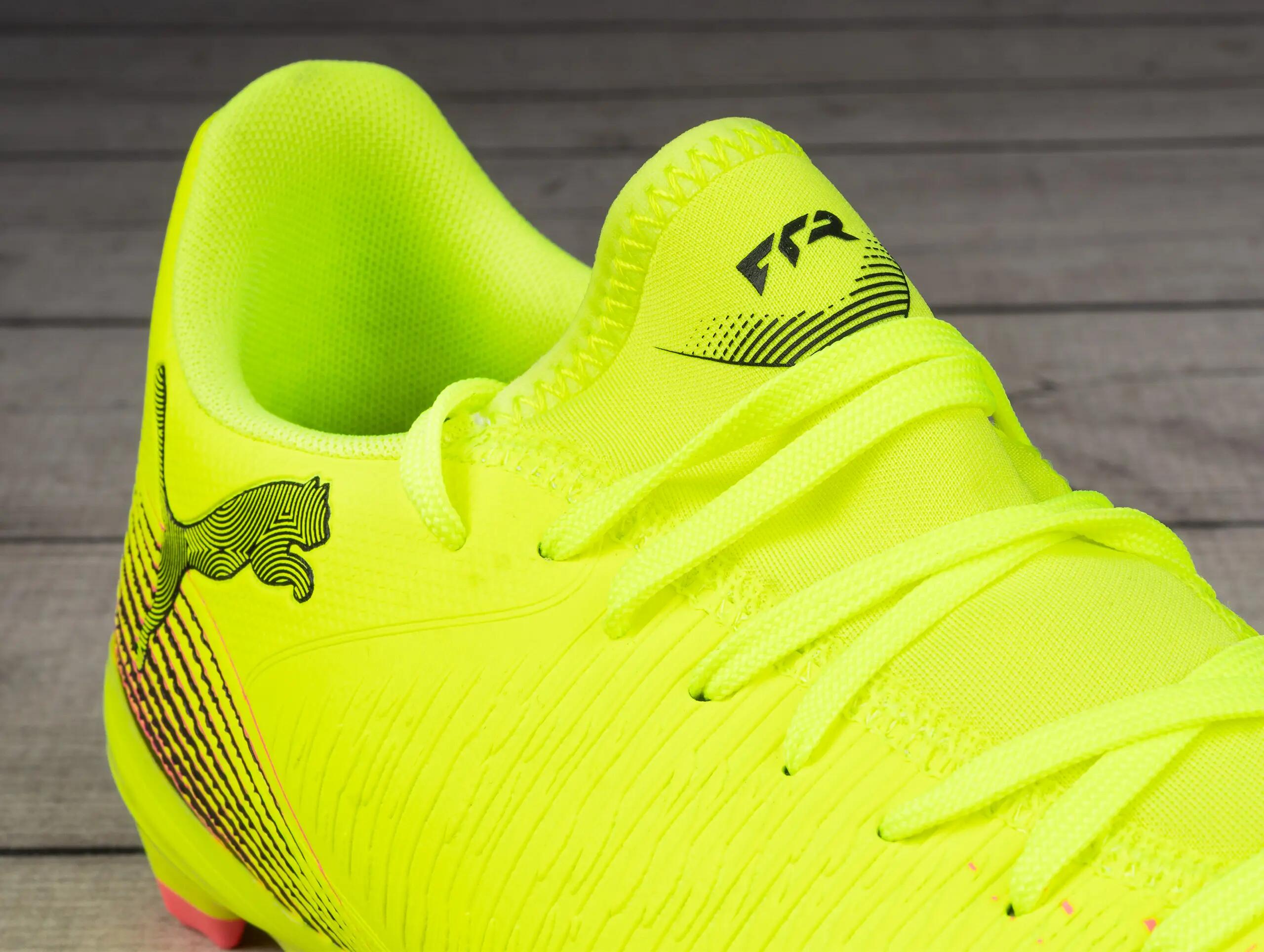 Buty piłkarskie FUTURE 8 PLAY FG/AG PUMA 7/15