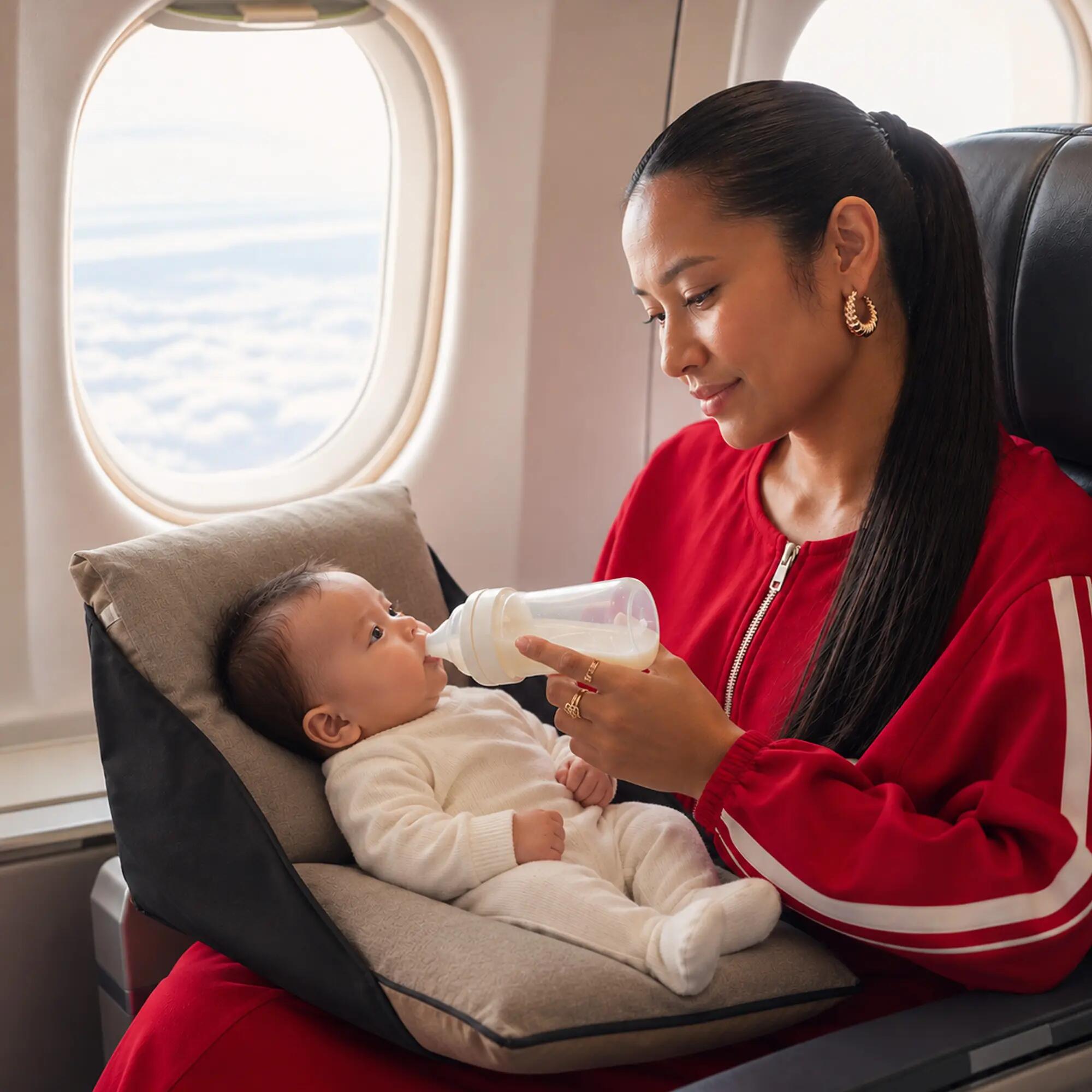 AirTraveller Flugzeugbett – Reisekissen mit Matratze – für Babys von 0-2 Jahr 3/6