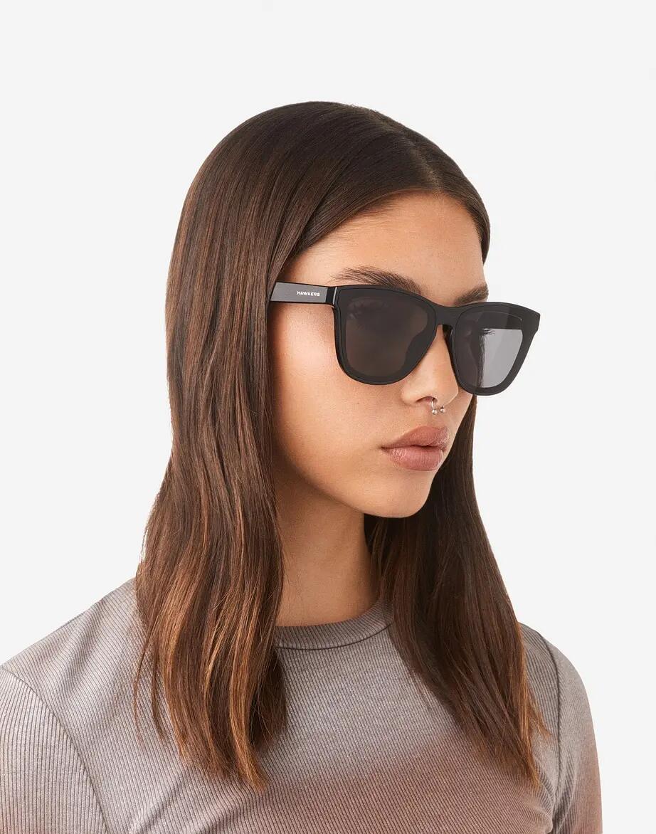 HAWKERS - Lunettes de soleil pour homme et femme DOWNTOWN MAX - BLACK DARK 7/9