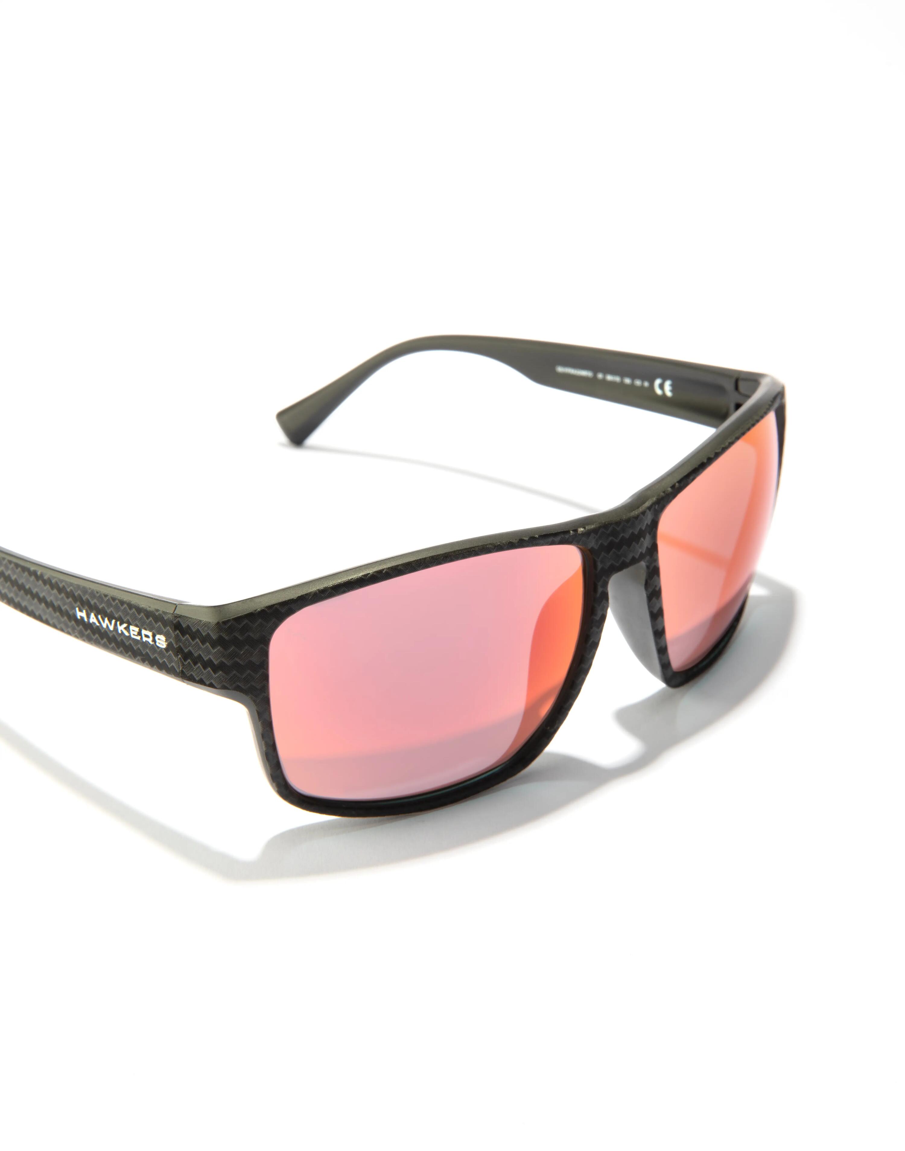 HAWKERS - Zonnebril voor mannen en vrouwen FASTER RAW CARBON BLACK RUBY 3/7