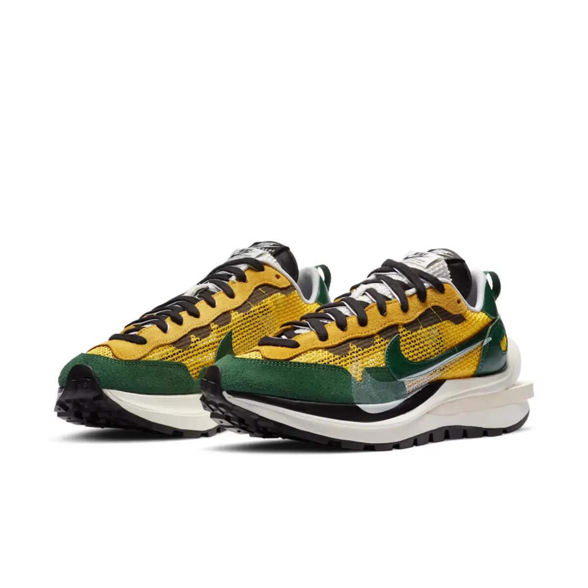 Nike Vaporwaffle sacai Tour Yellow Stadium Green 5/6