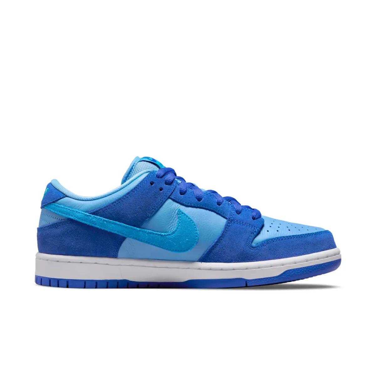 SB Dunk Low Blue Raspberry 4/6
