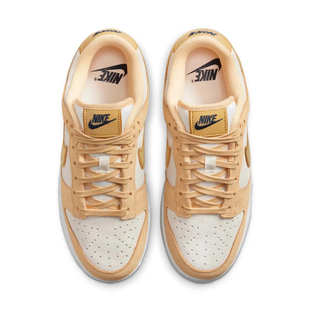 Chaussures  Dunk Low LX “Gold Suede” 5/6