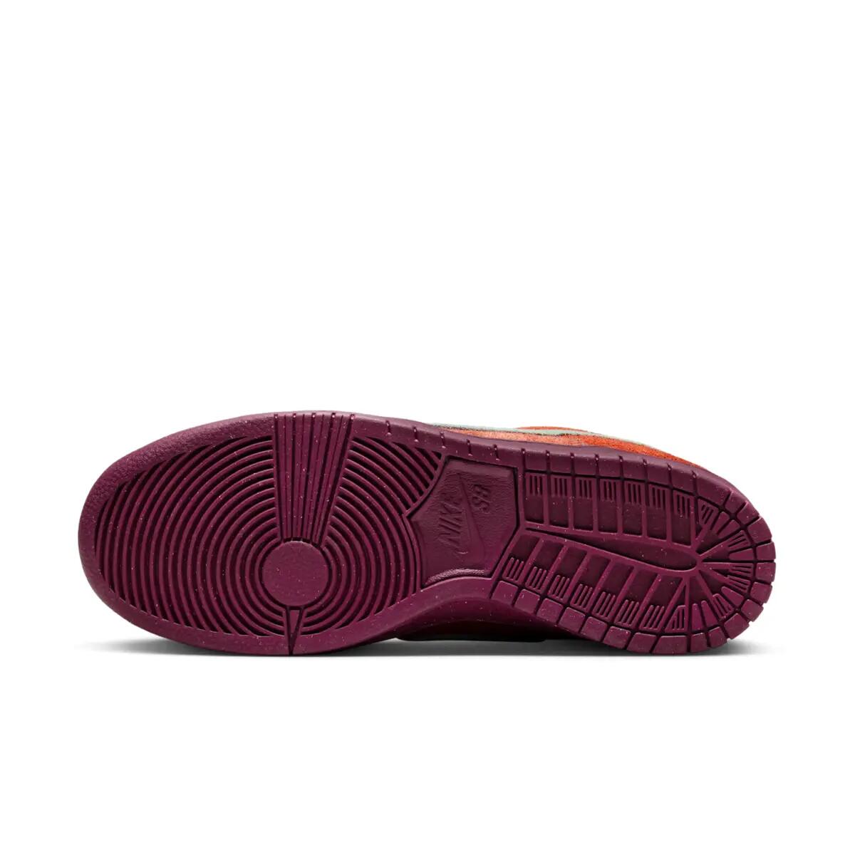 Chaussures  SB Dunk Low Mystic Red 2/6