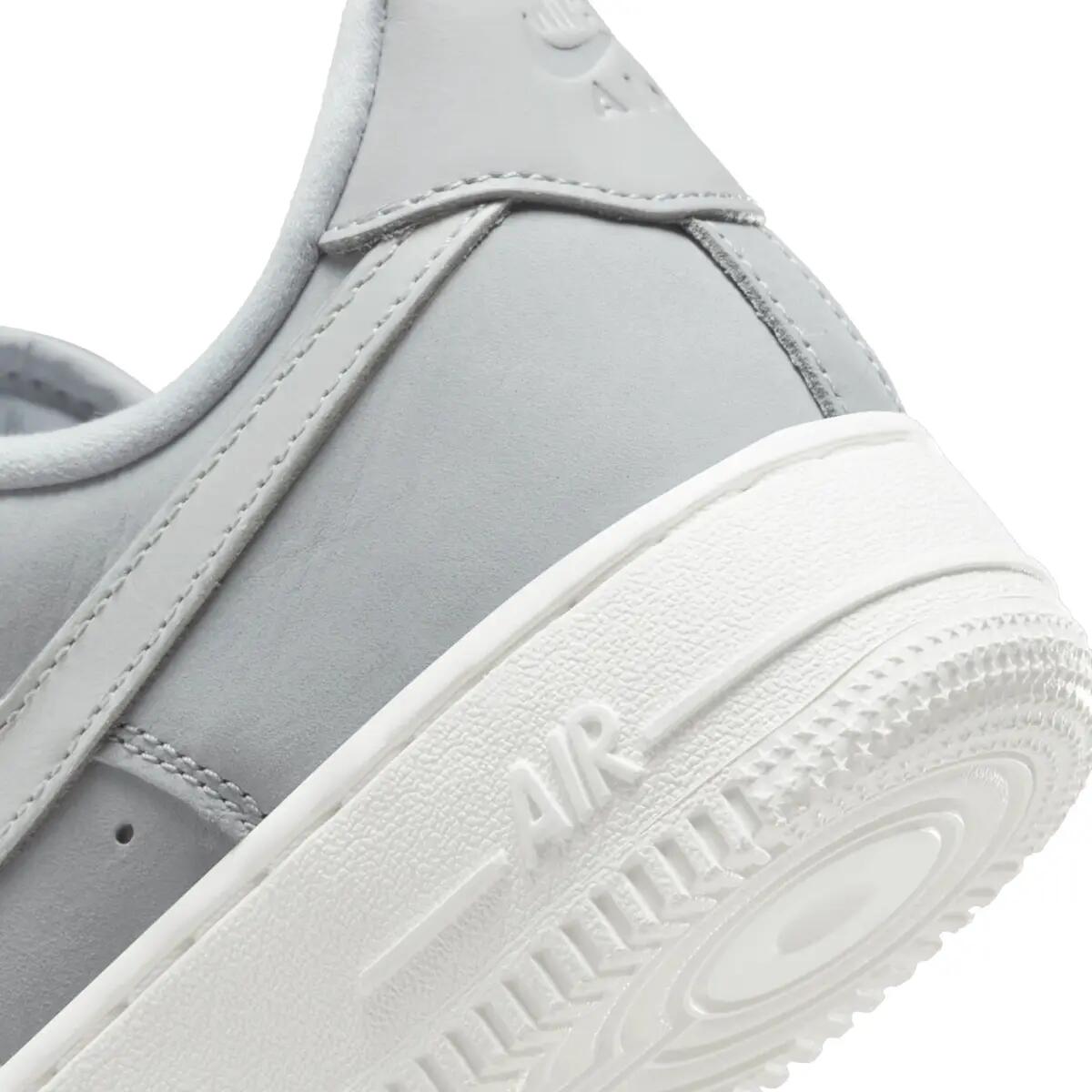 Sapatilhas para mulher Nike Air Force 1 07 Prm 5/6