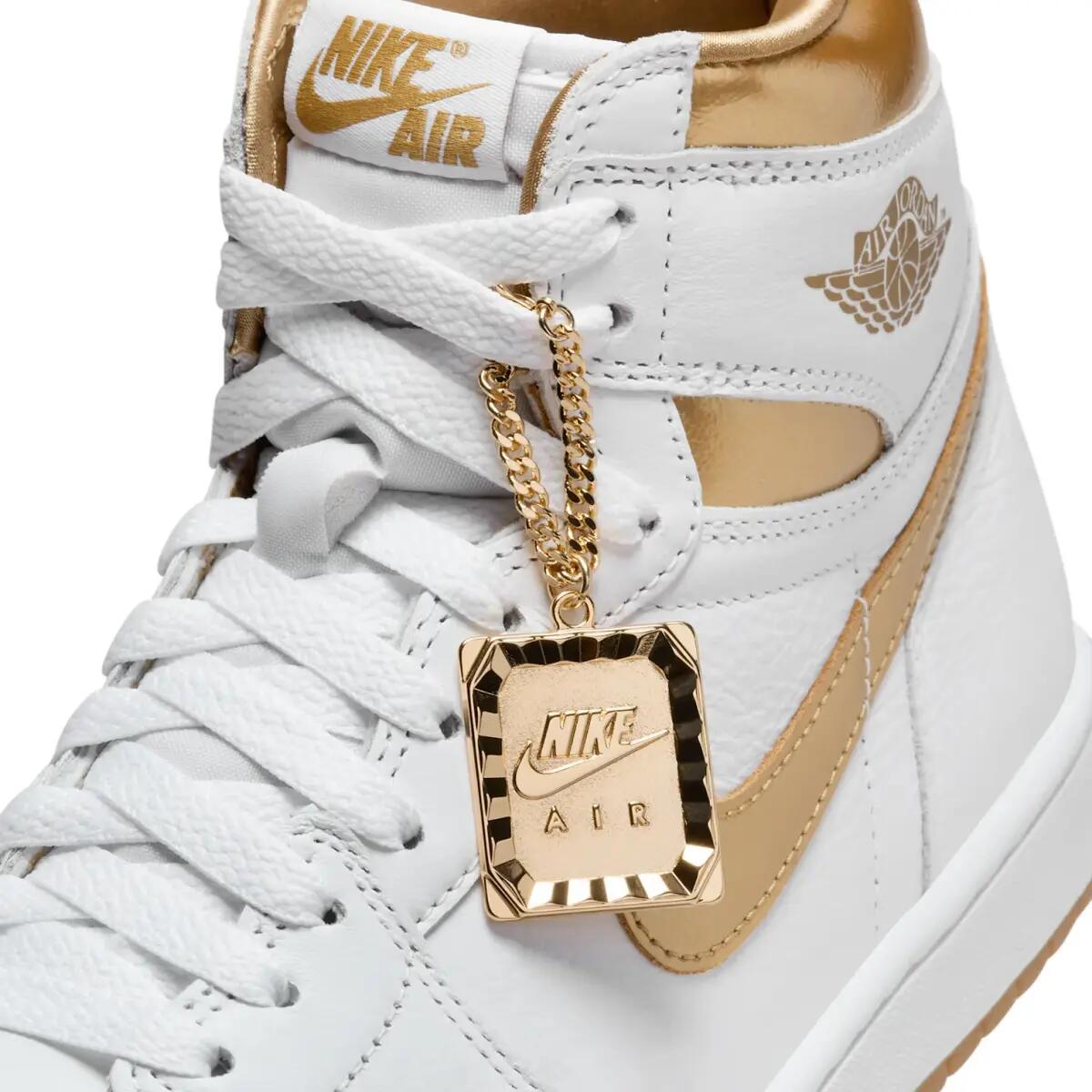 Jordan 1 Retro High OG Metallic Gold (Women's) 5/6