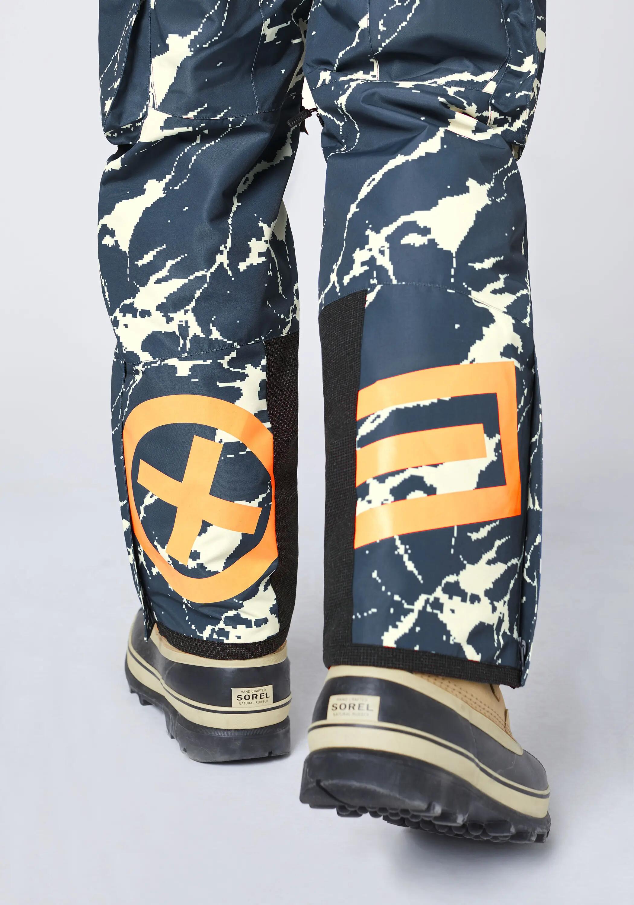 Skihose mit verpixeltem Berglandschaft Allover Print 7/7