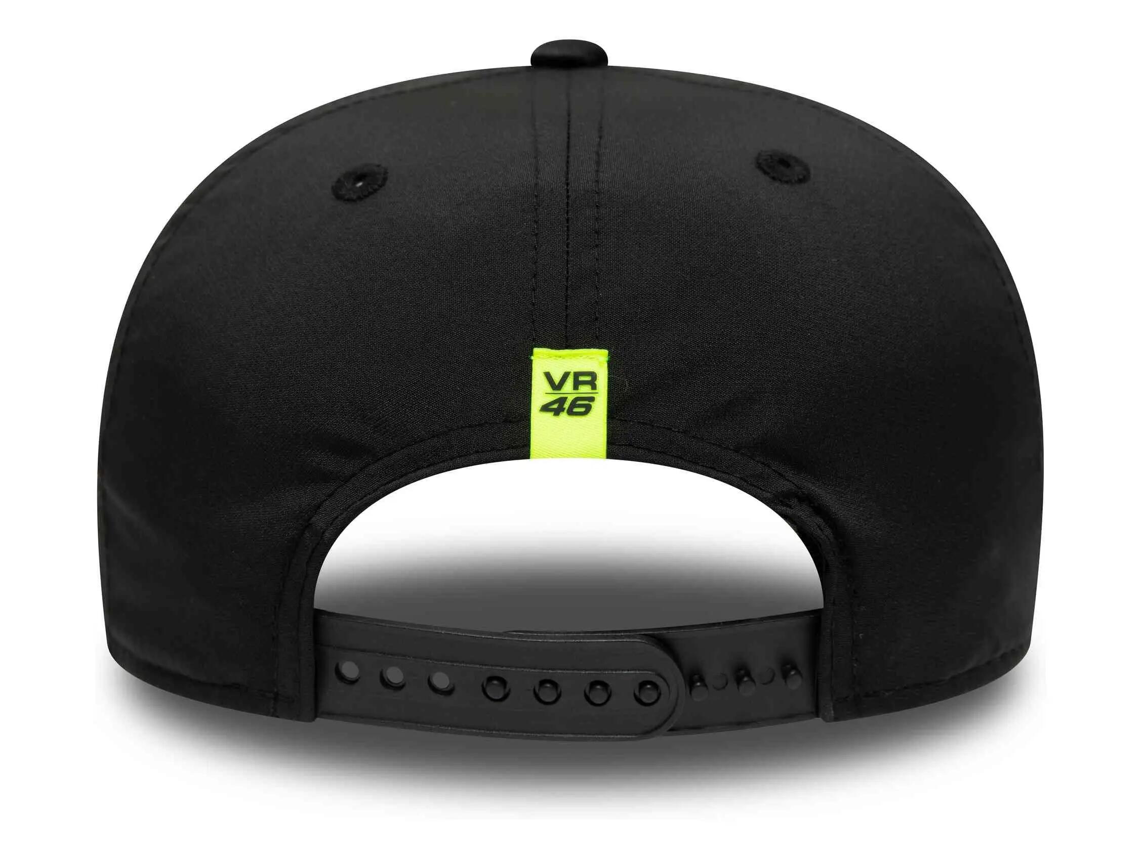 Gorra New Era VR46 9Fifty AOP Stretch Snap Unisex Negro/Amarillo flúor M/L 3/4