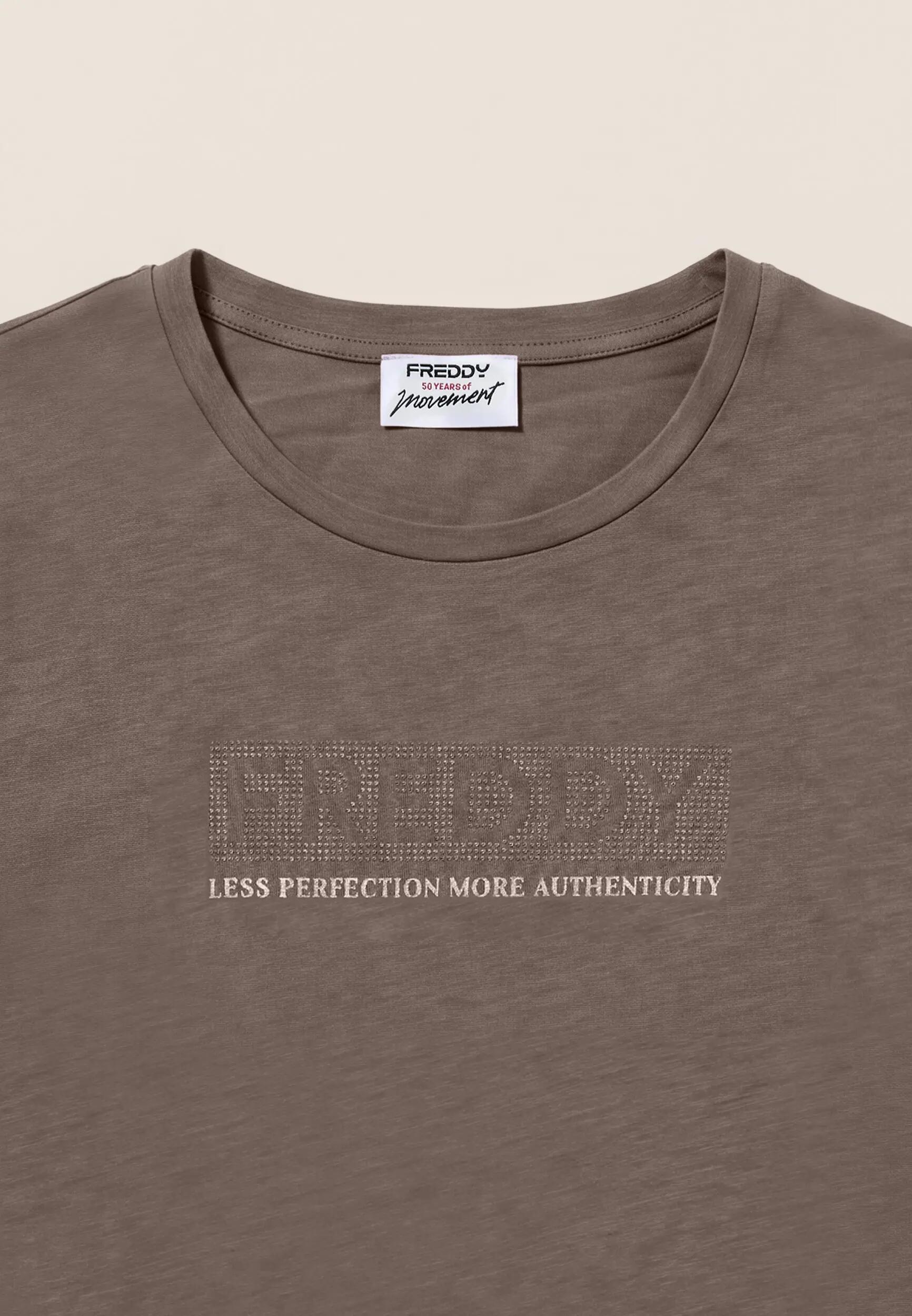 T-shirt coupe classique pour femmes avec logo orné de clous 3/3