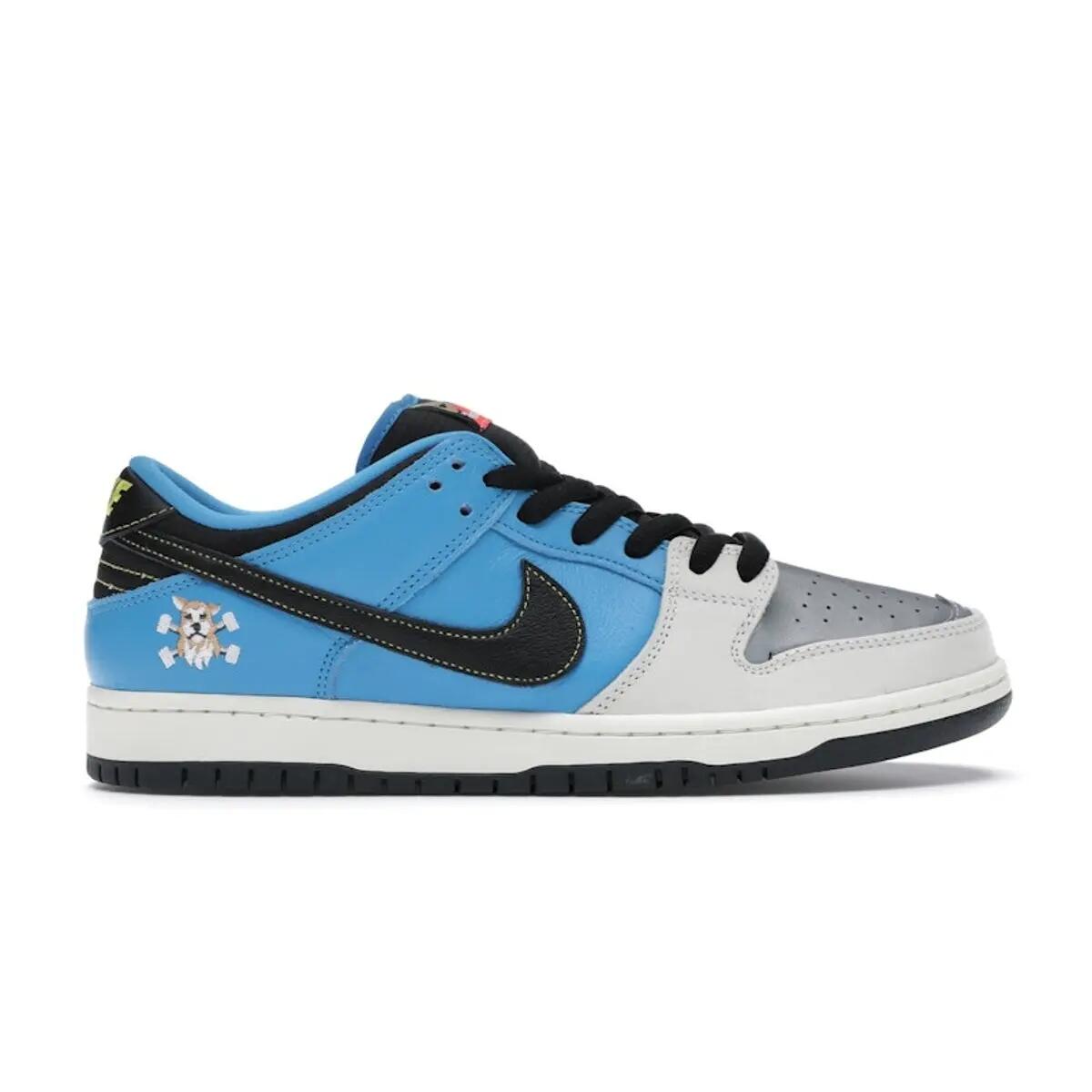 NIKE picture