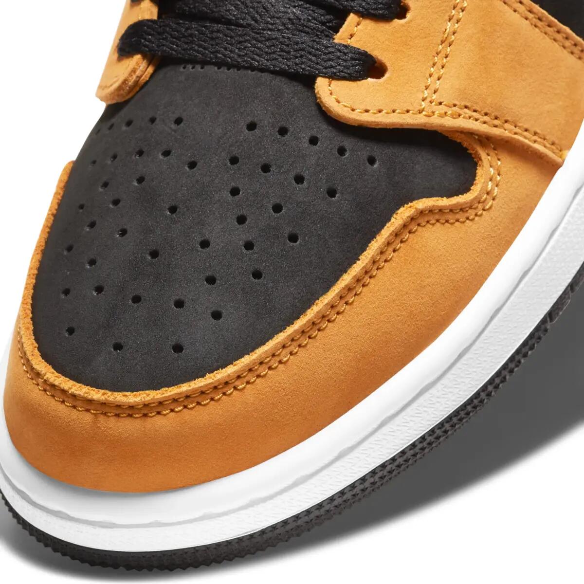 Jordan 1 High Zoom Air CMFT Black Monarch 5/6