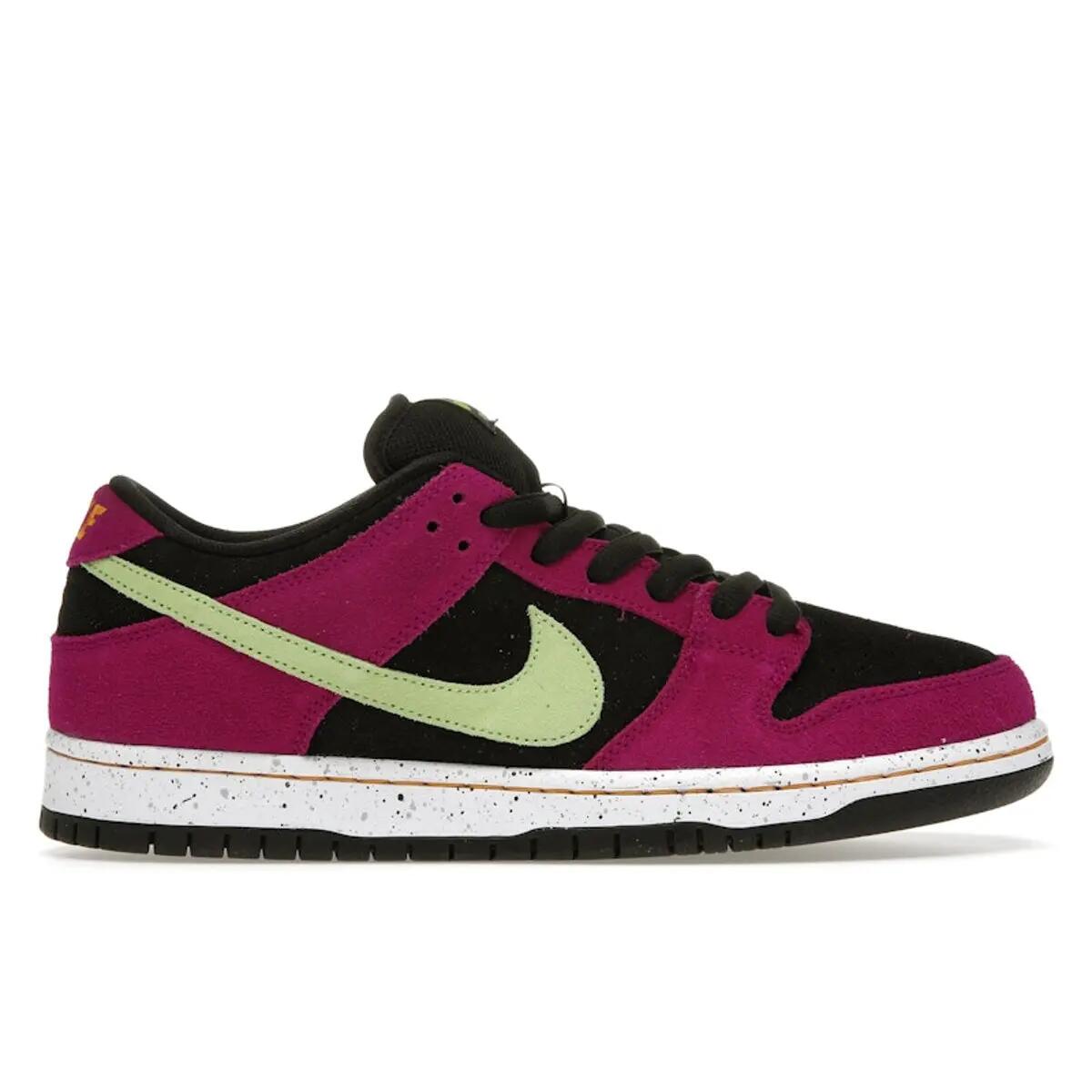 NIKE picture