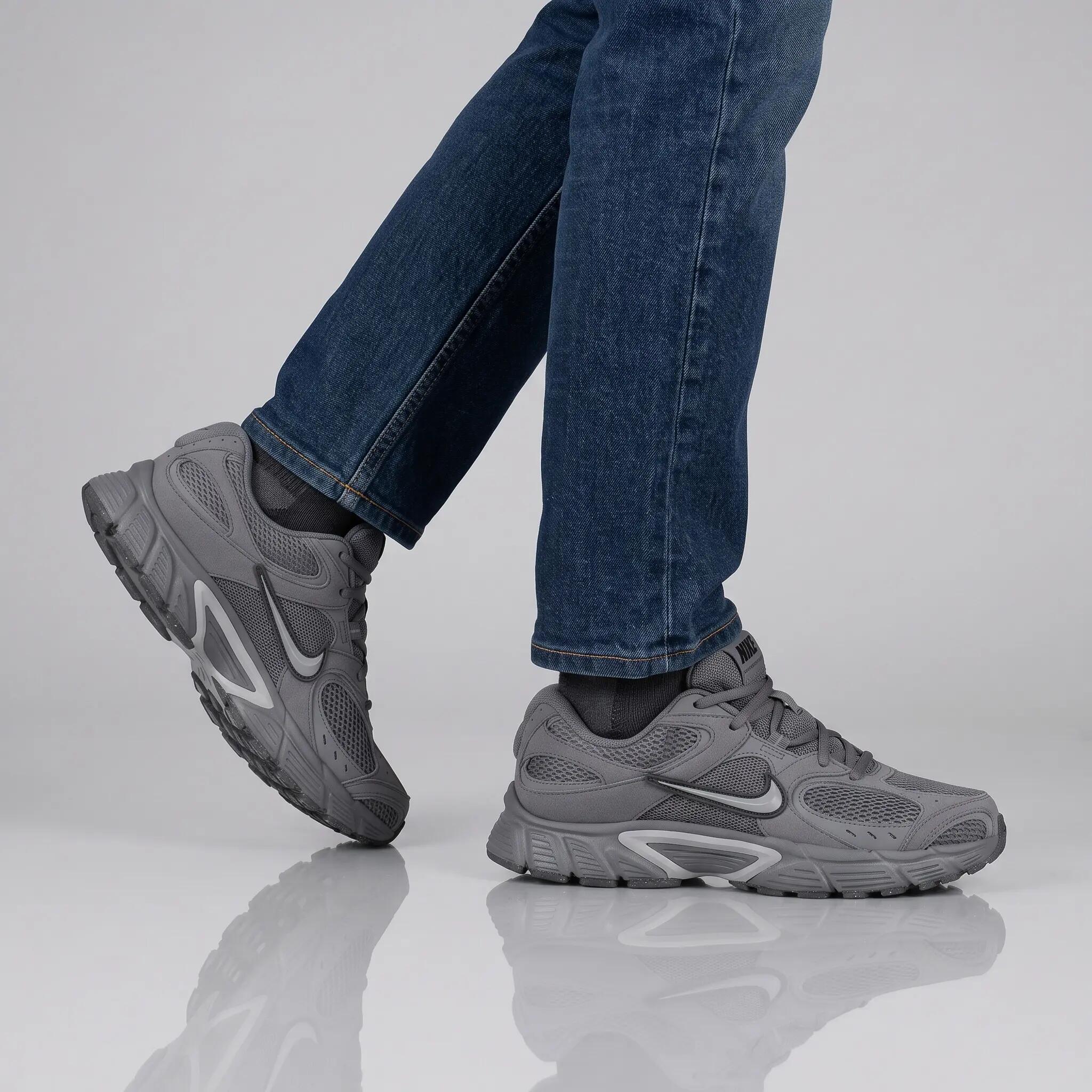 Hommes - Nike V5 Rnr - Ii6292-006 - Gris 5/6
