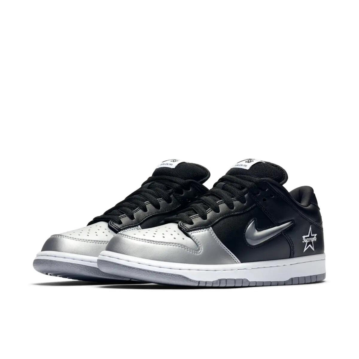 Nike SB Dunk Low Supreme Jewel Swoosh Silver 3/5
