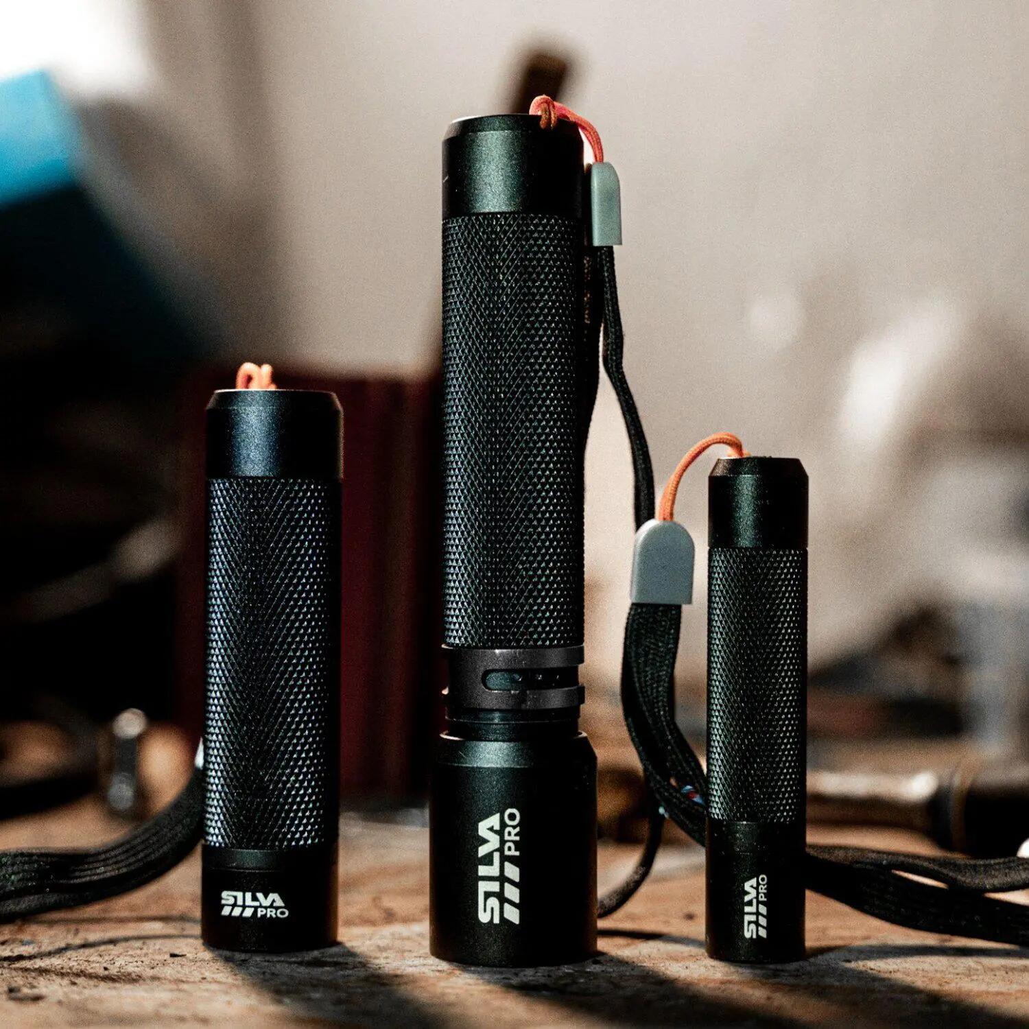 Torcia LED ricaricabile Zoomlight 1000 SILVA 5/6
