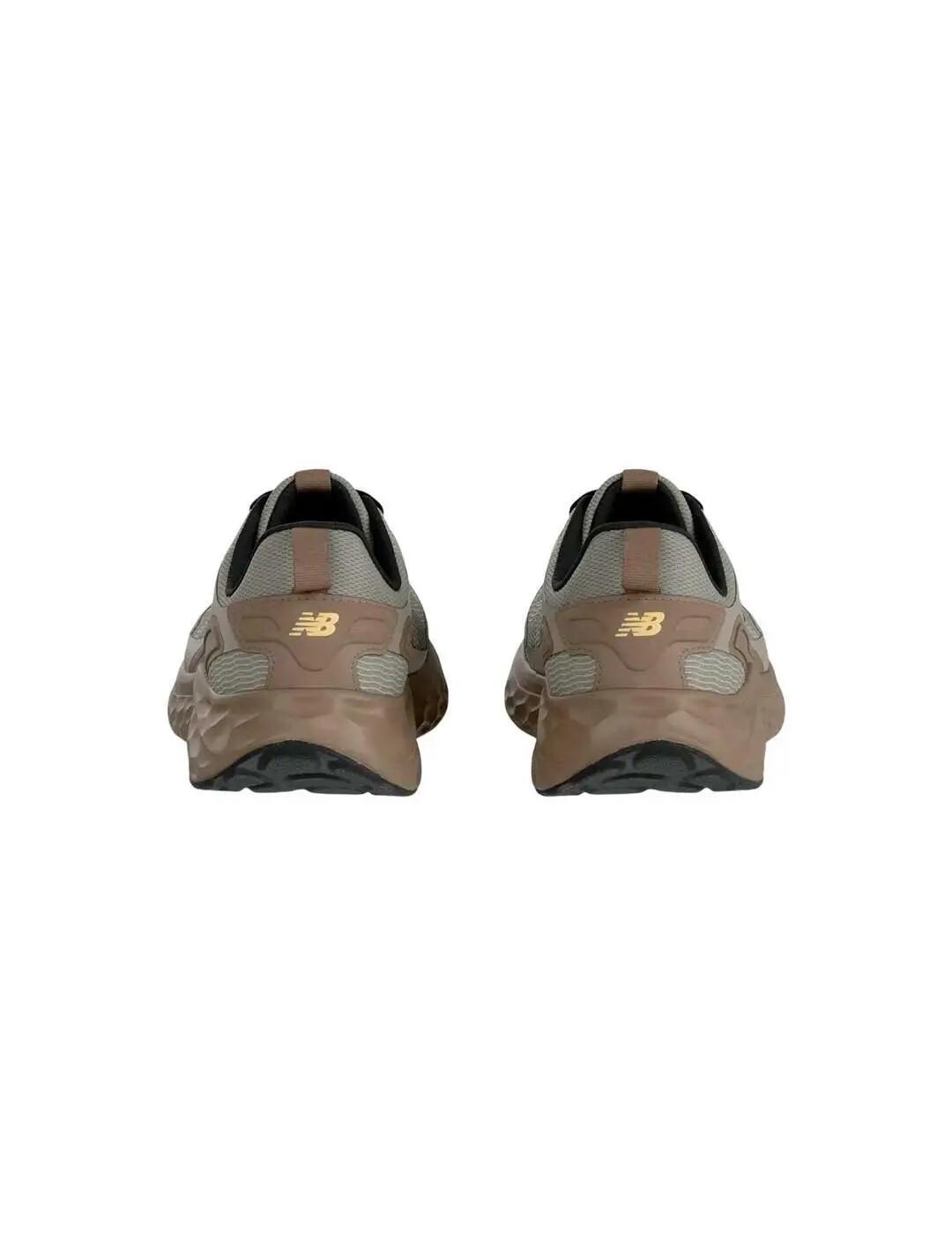 'Adidași bărbați New Balance Maris8p6 maro'. 5/6