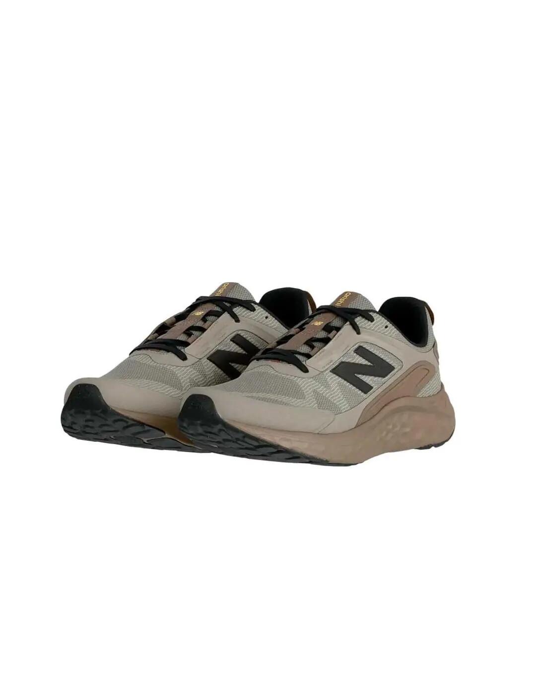'Adidași bărbați New Balance Maris8p6 maro'. 3/6