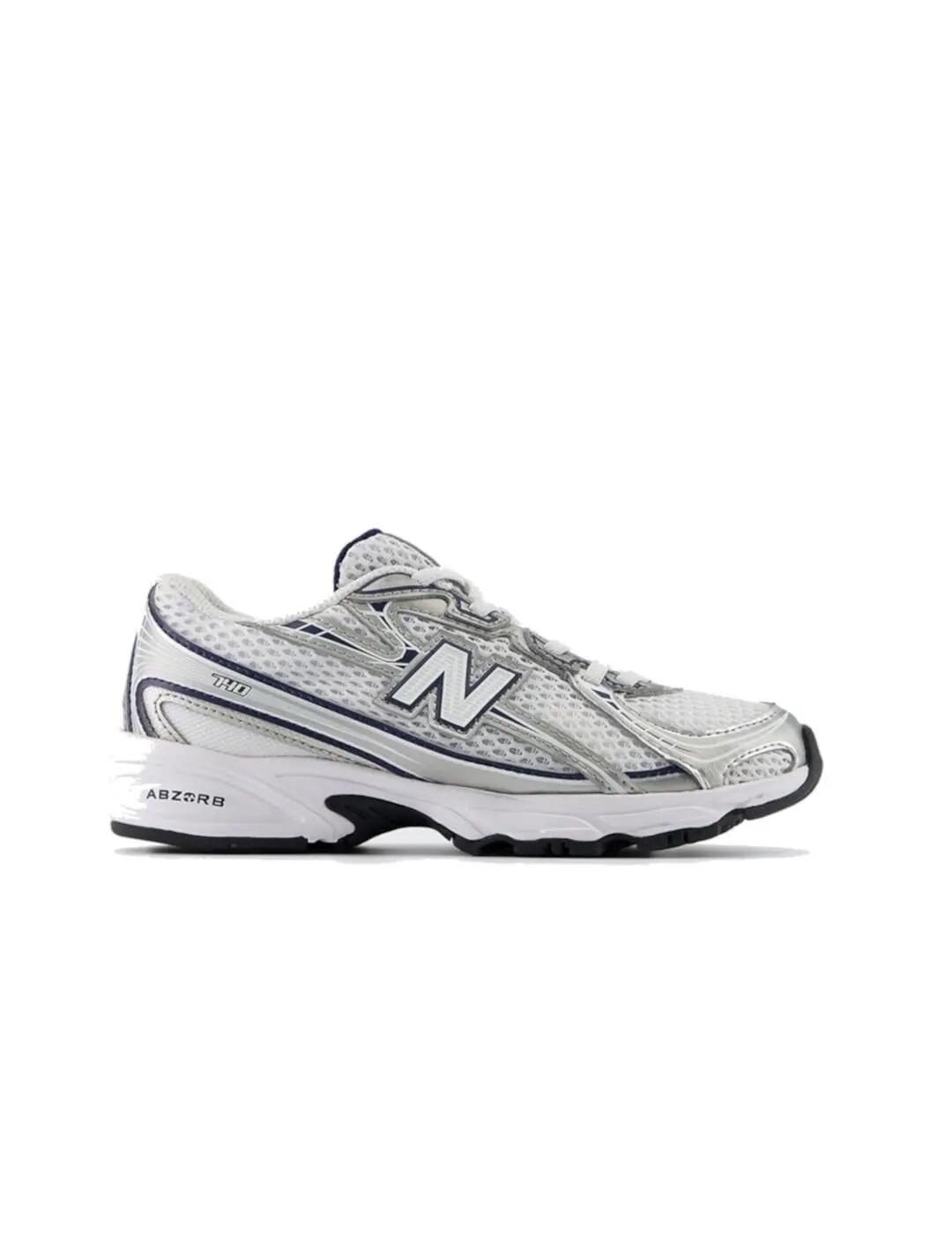 NEW BALANCE picture