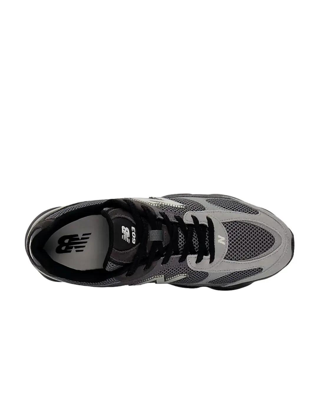 Sneakers für Herren New Balance M6032dk Schwarz. 4/5