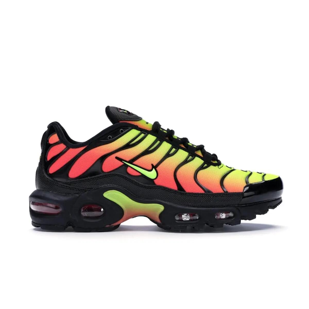 NIKE picture