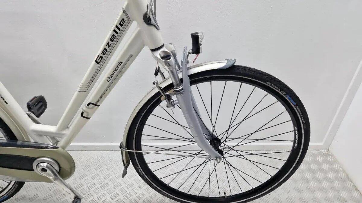 Gazelle Chamonix  | Gebruikt | 3 maanden garantie | 28 inc, Shimano Nexus, wit 2/3