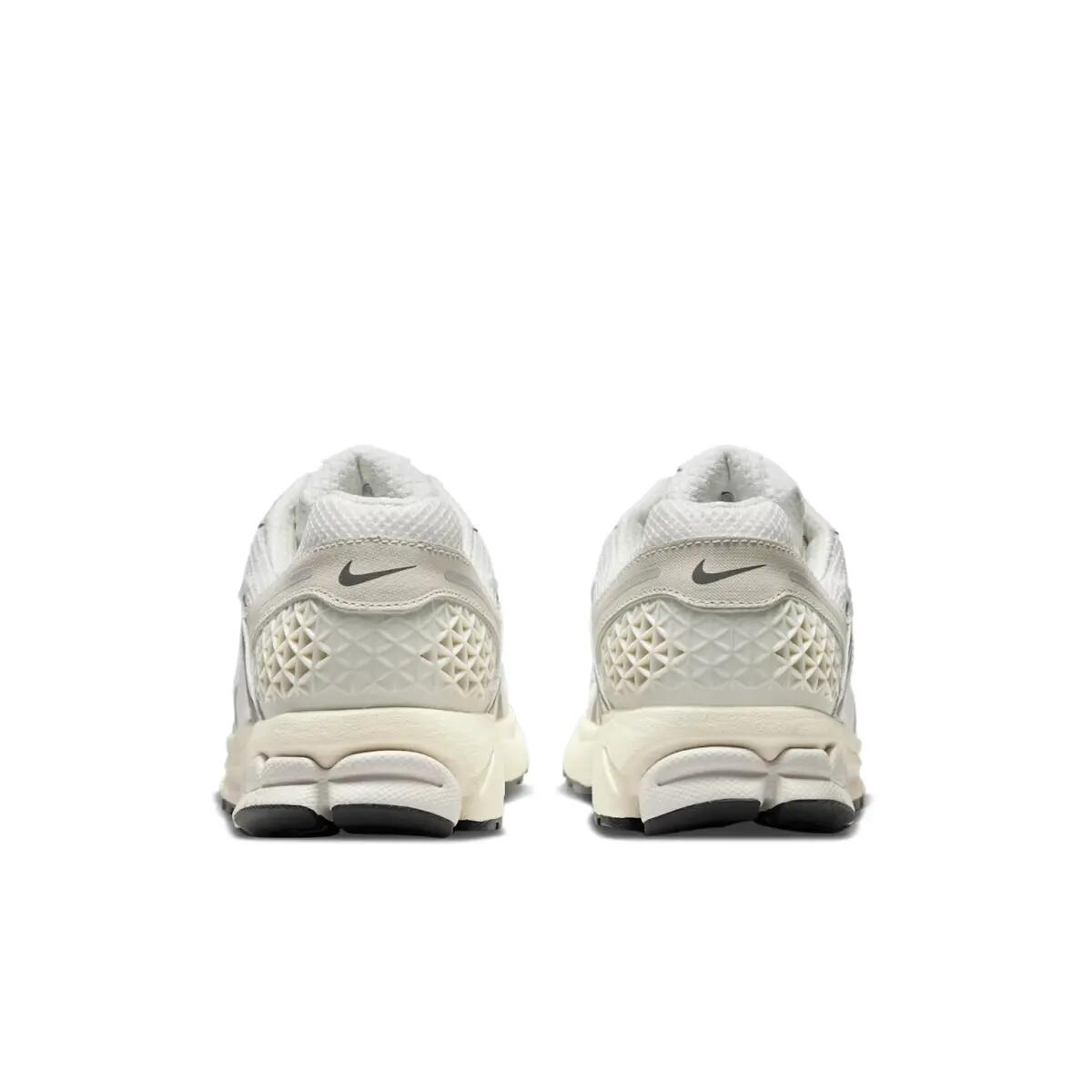 Chaussures  Zoom Vomero 5 Platinum Tint 6/6