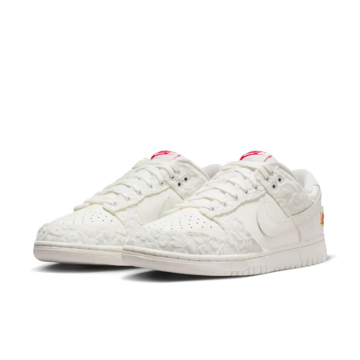 Dunk Low Give Her Flowers 3/6