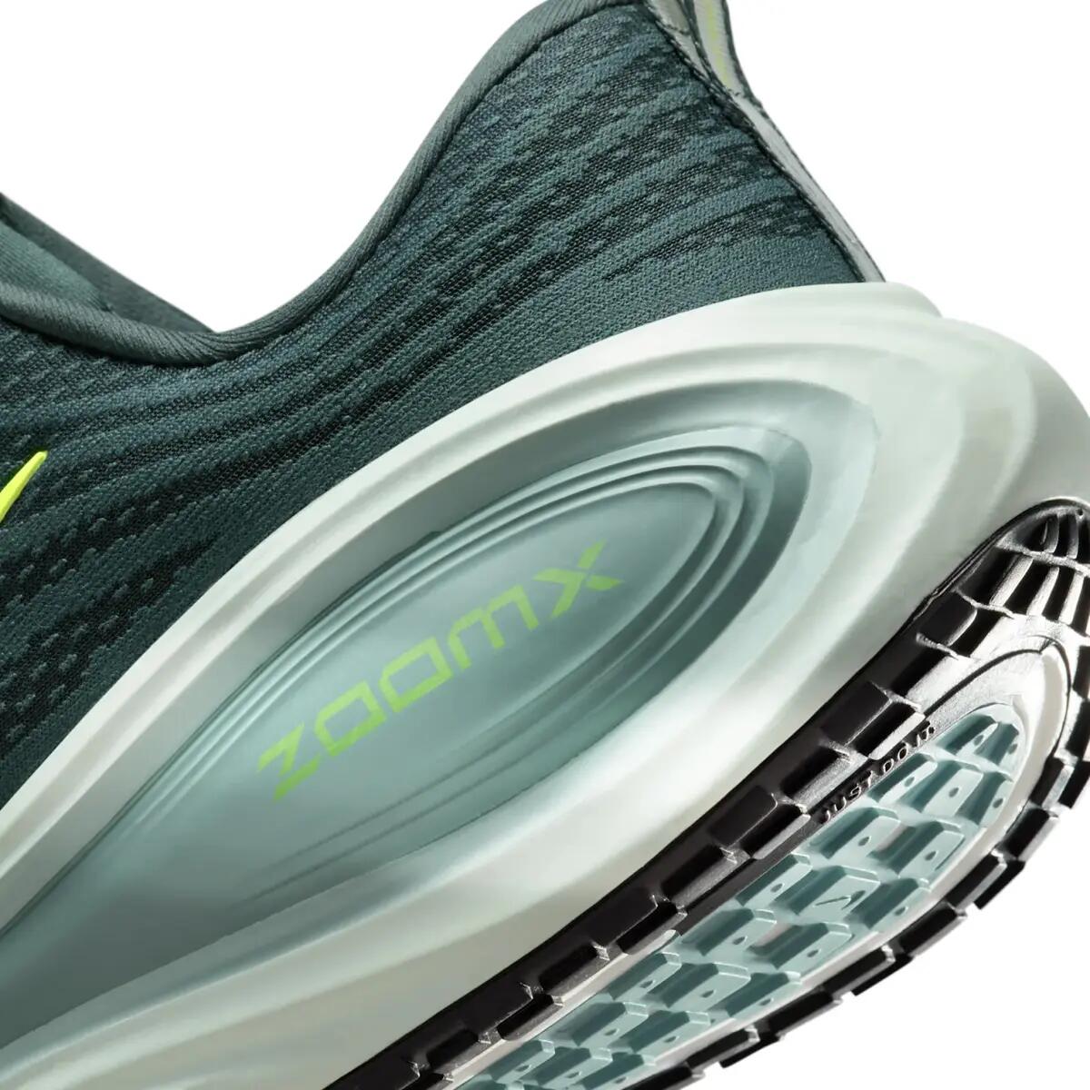 Nike Vomero Plus Seaweed Cannon Green Haze Volt 6/6