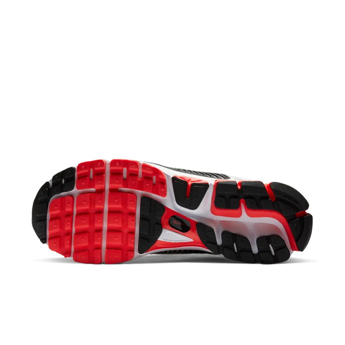 Chaussures  Zoom Vomero 5 Bright Crimson 4/6