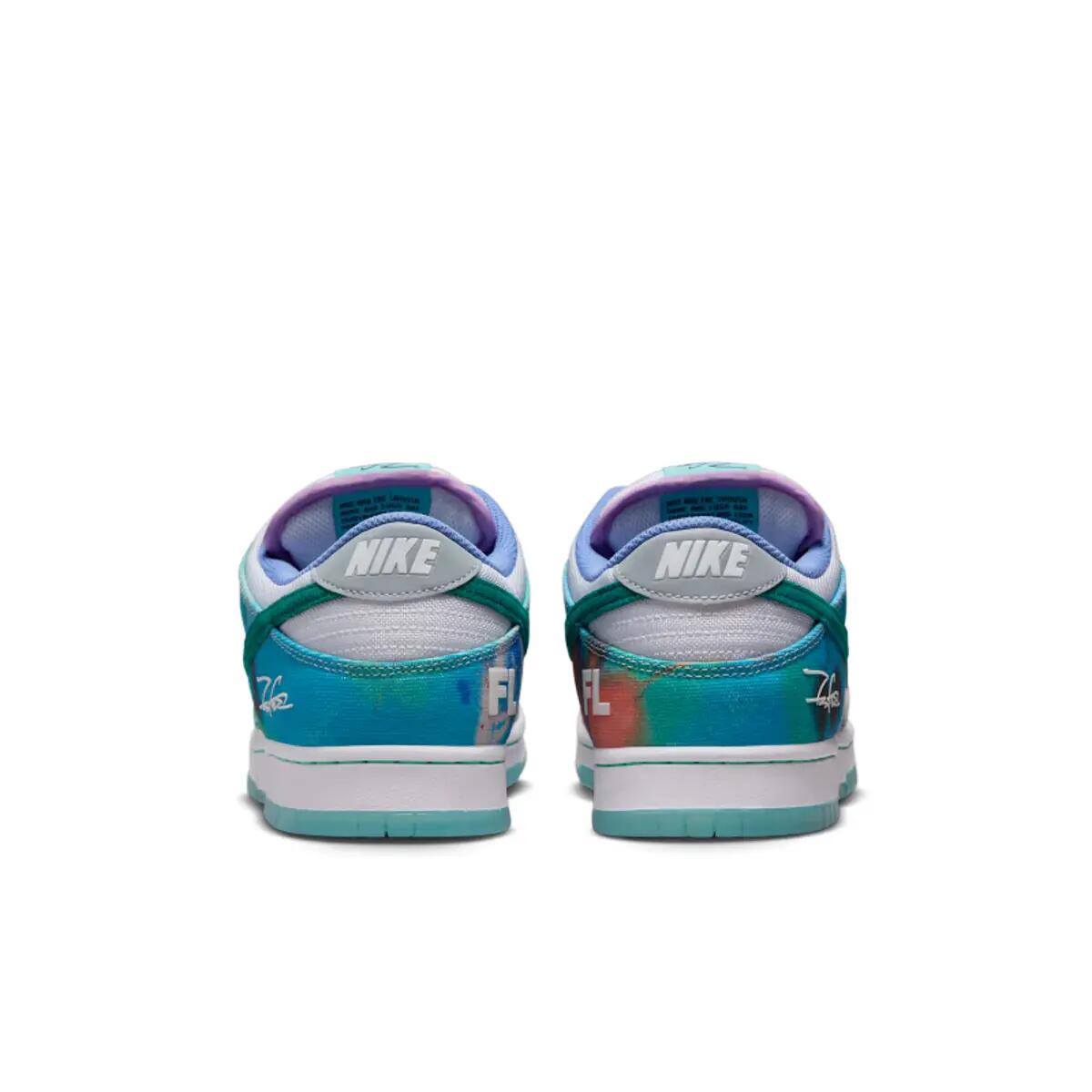 SB Dunk Low Futura Laboratories Bleached Aqua 6/6