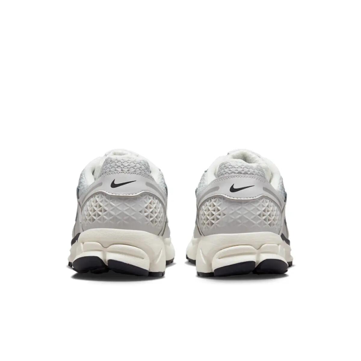 Schoenen  Zoom Vomero 5 Photon Dust Metallic Silver 6/6