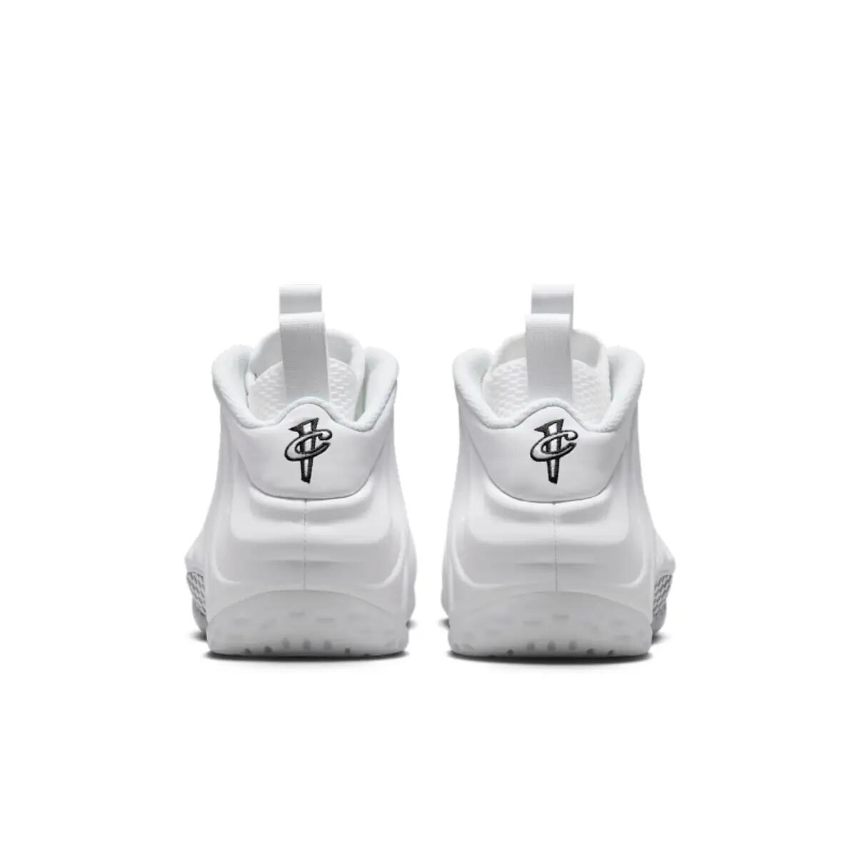 Nike Air Foamposite One Triple White 6/6