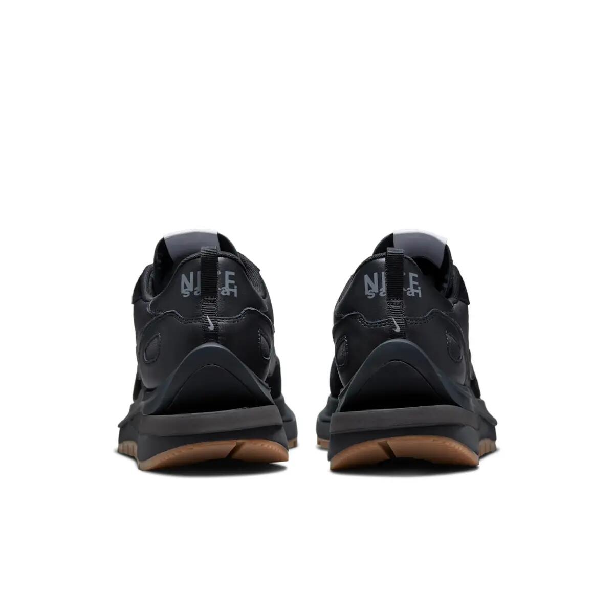 Schoenen  Vaporwaffle Sacai Black Gum 6/6