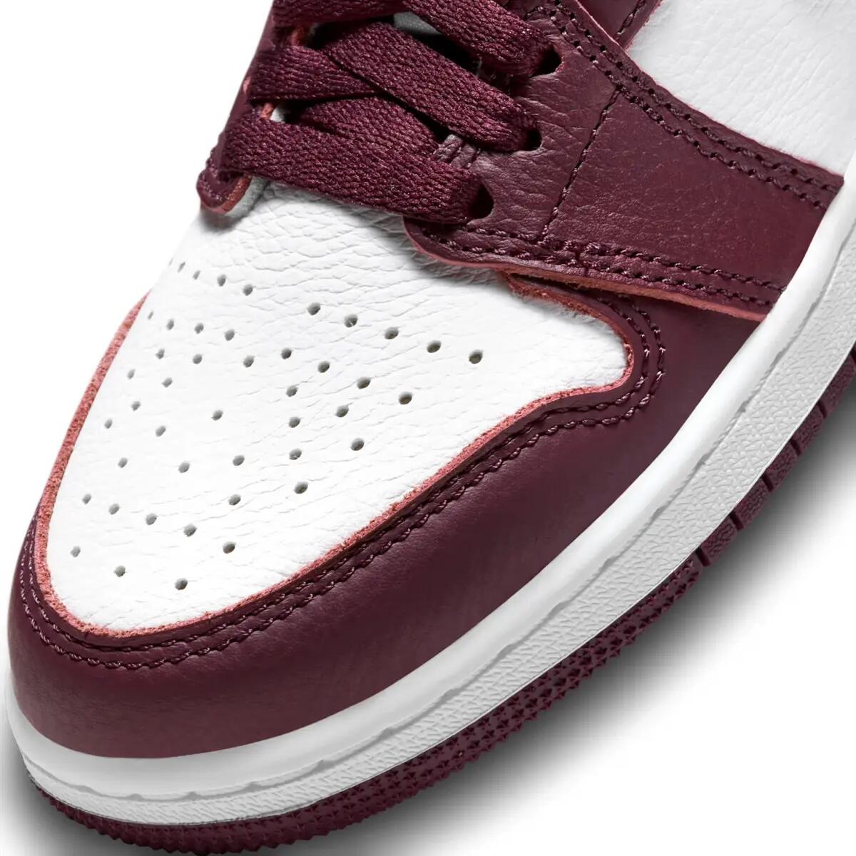 Jordan 1 Retro High OG Bordeaux (GS) 6/6