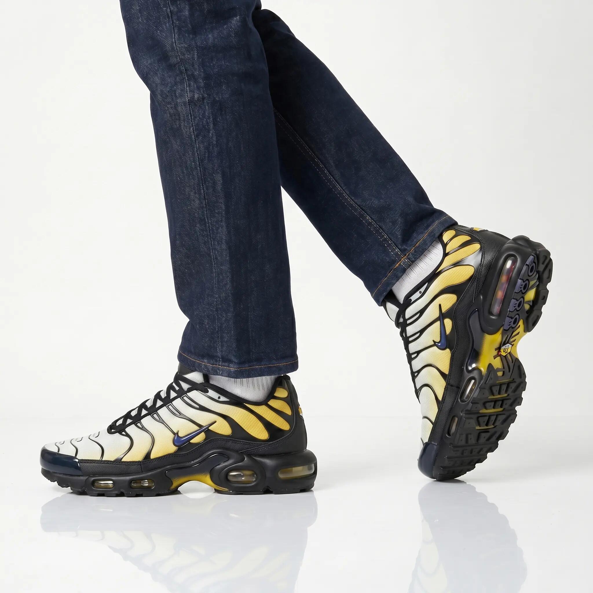 Męskie - Nike Air Max Plus - Dm0032-023 - Czarny 5/6