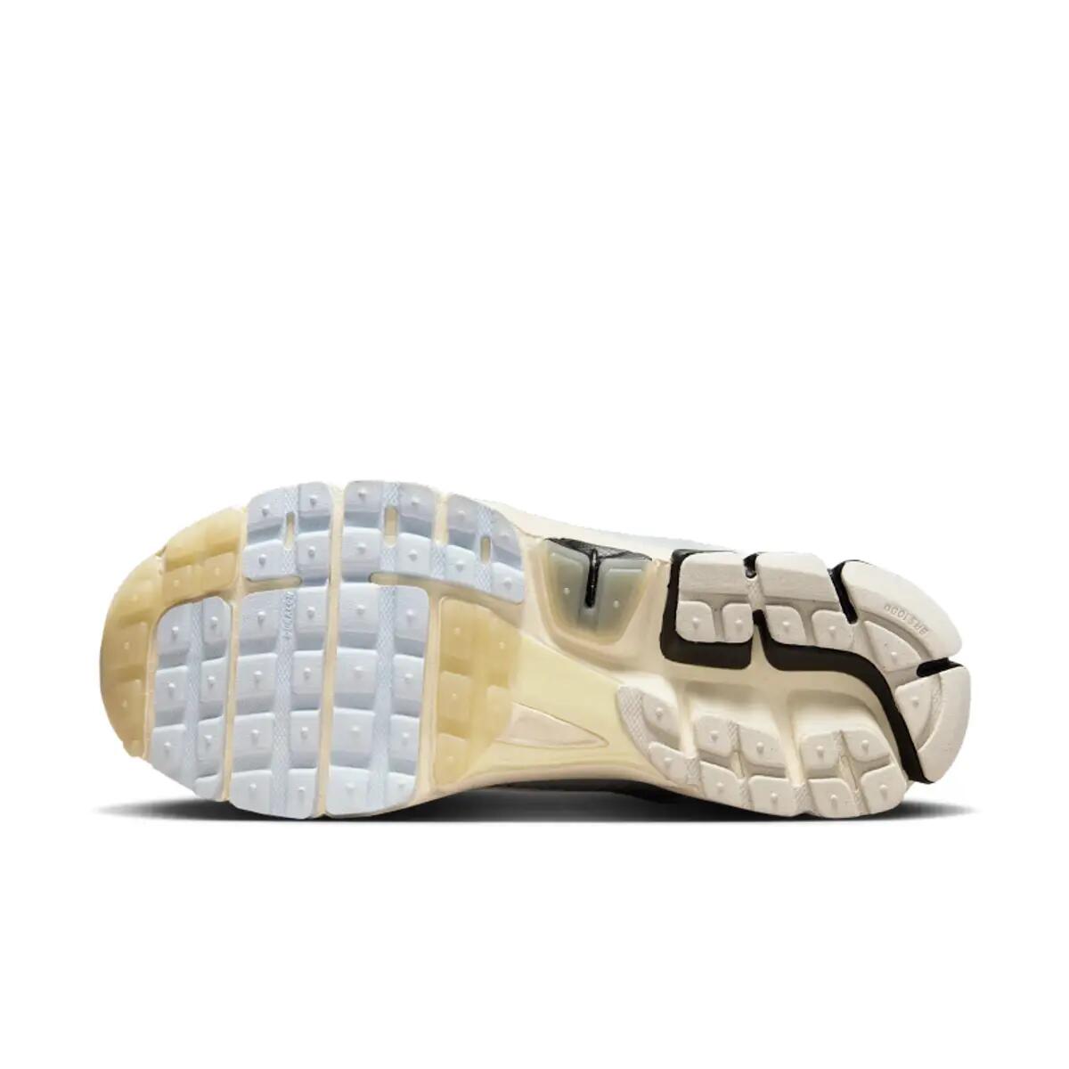 Chaussures  Vomero 5 Supersonic Light Bone Black 3/6