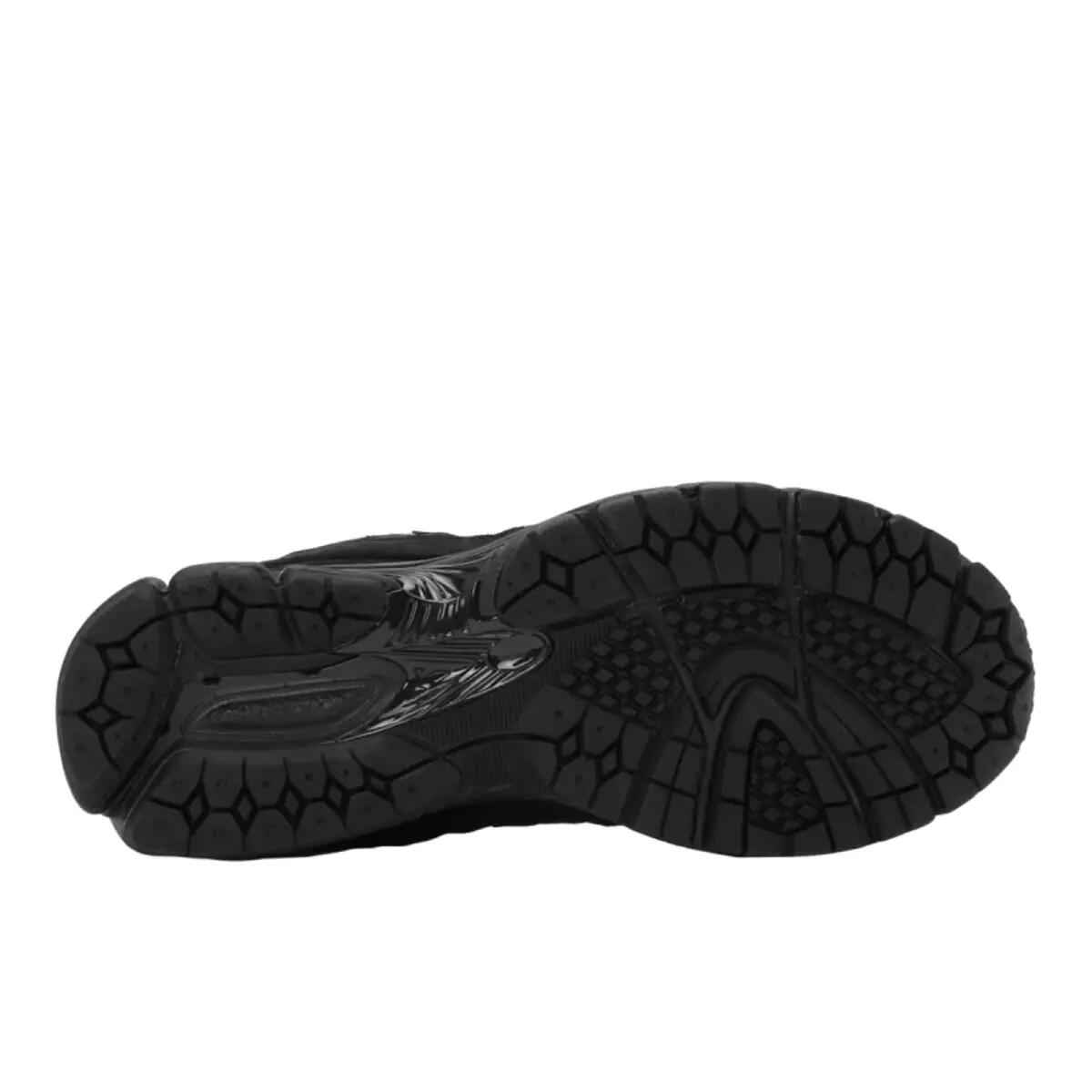 New Balance 2002r Triple Black Suede 5/5