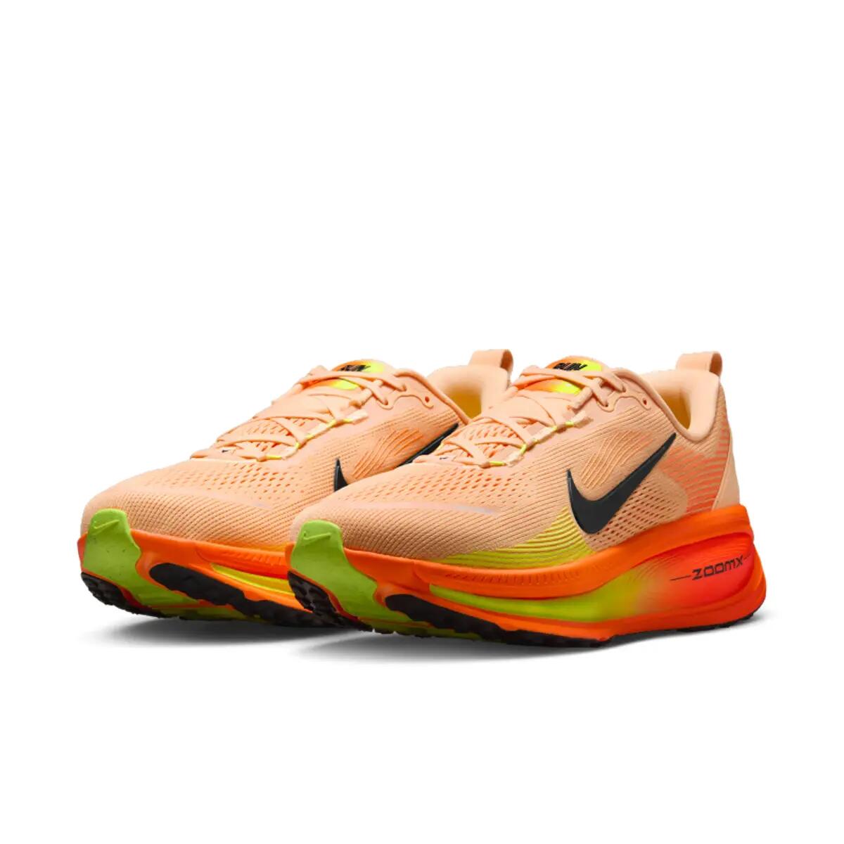 Chaussures  Vomero 18 Orange Chalk Black Volt 4/6