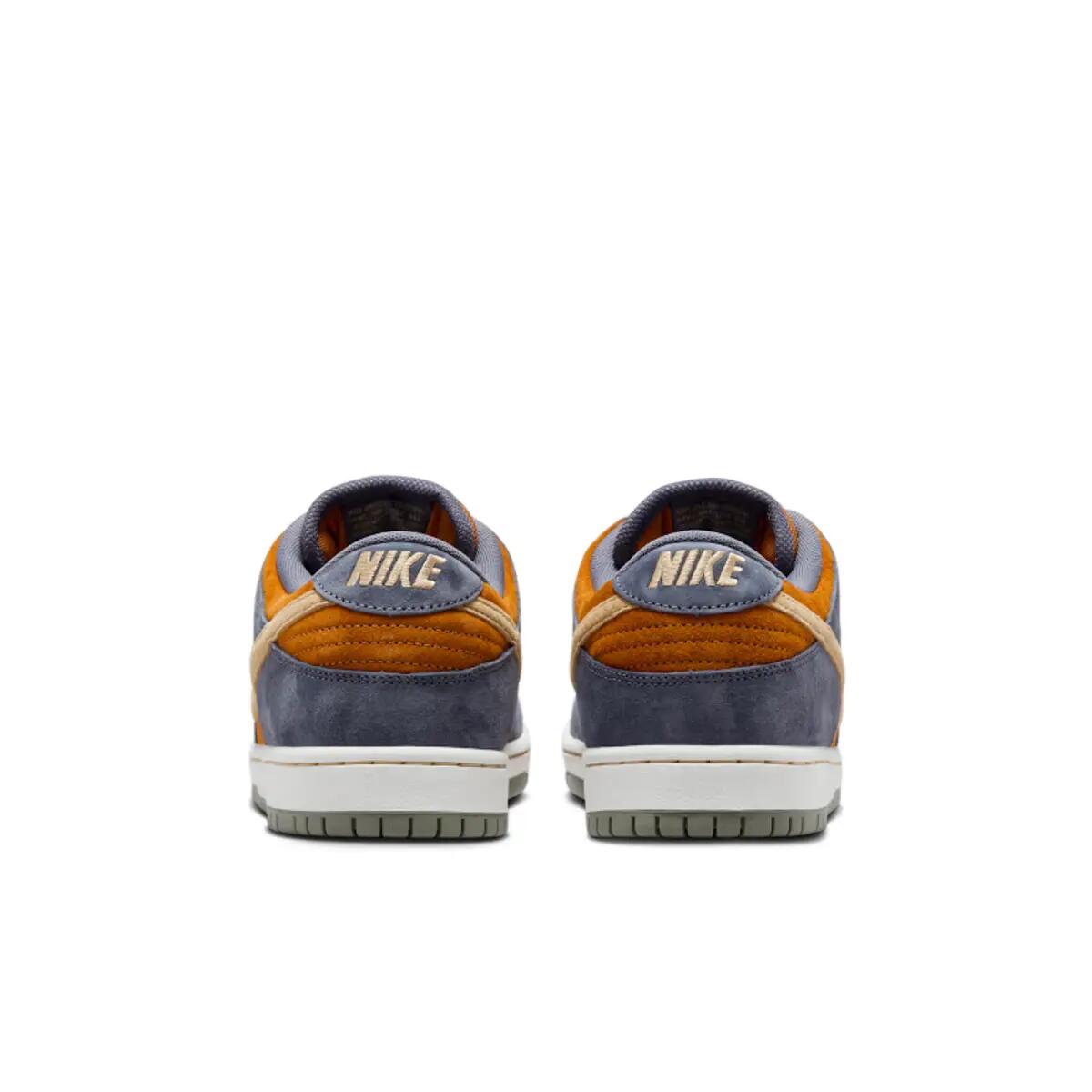 SB Dunk Low Light Carbon Monarch 6/6