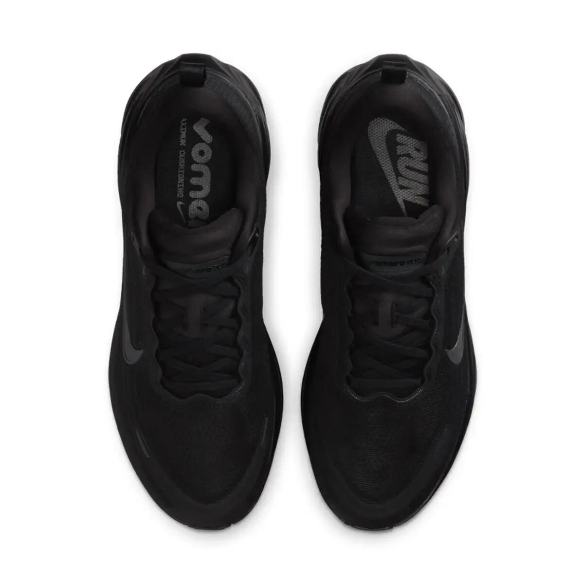 Vomero Plus Black 5/6