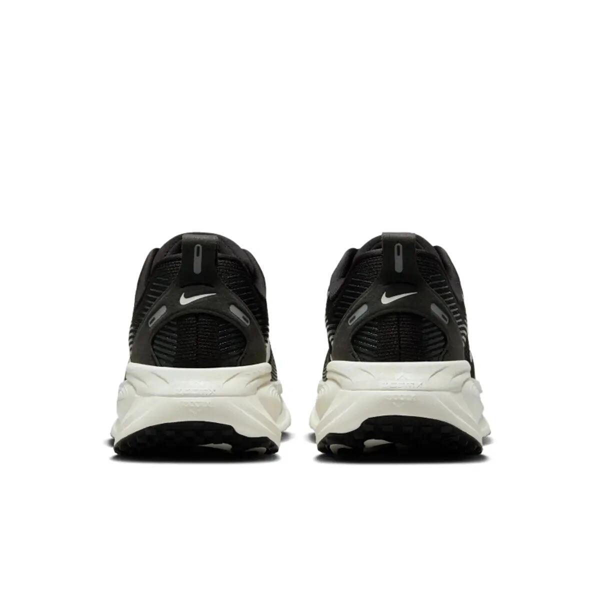 Schuhe  Vomero 18 Black Coconut Milk Light Iron Ore Summit White 6/6