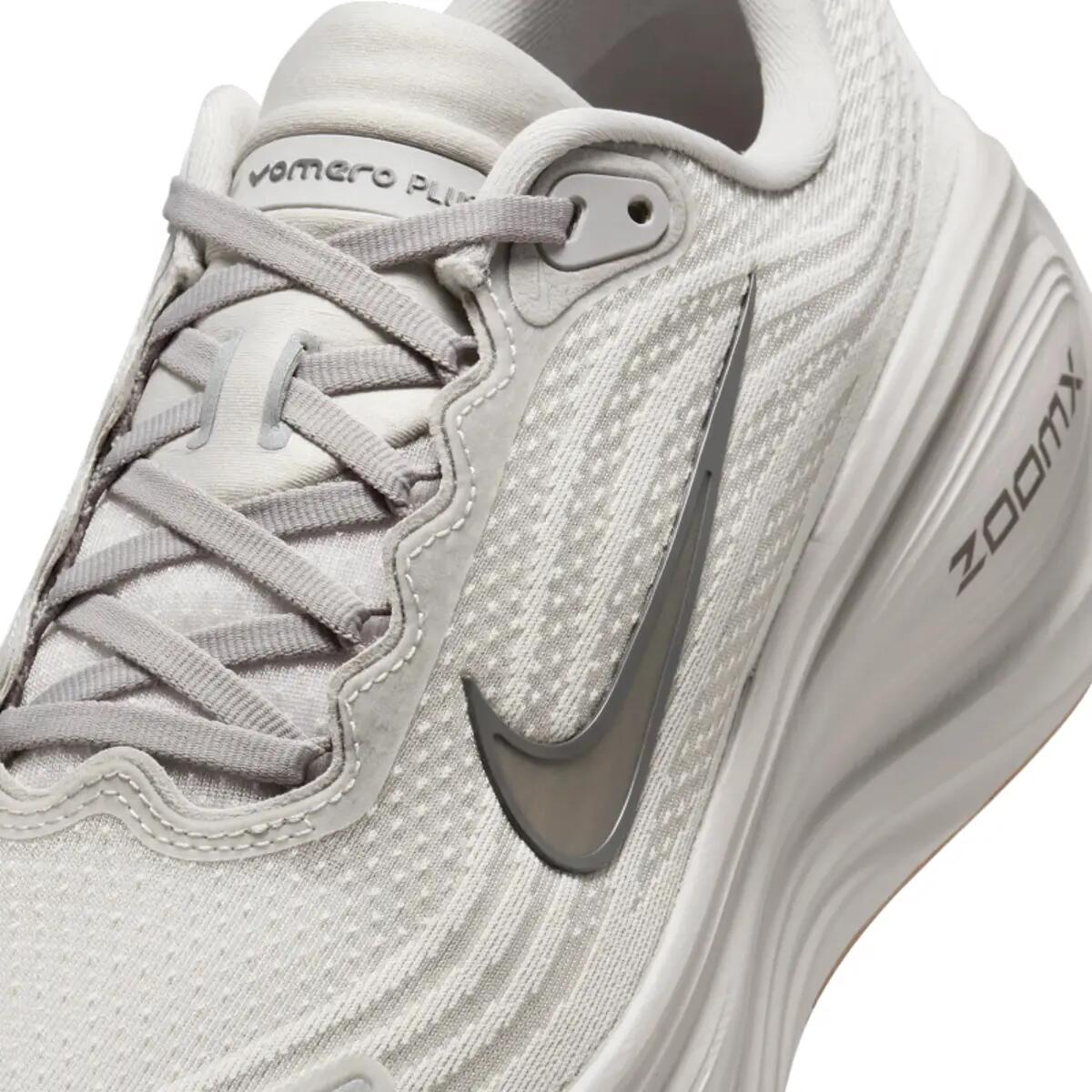 Nike Vomero Plus College Grey Light Iron Ore Gum 6/6