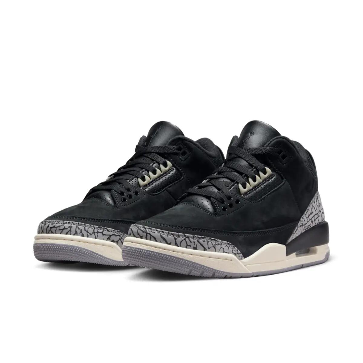 Chaussures  Air Jordan 3 Retro Off Noir 4/6