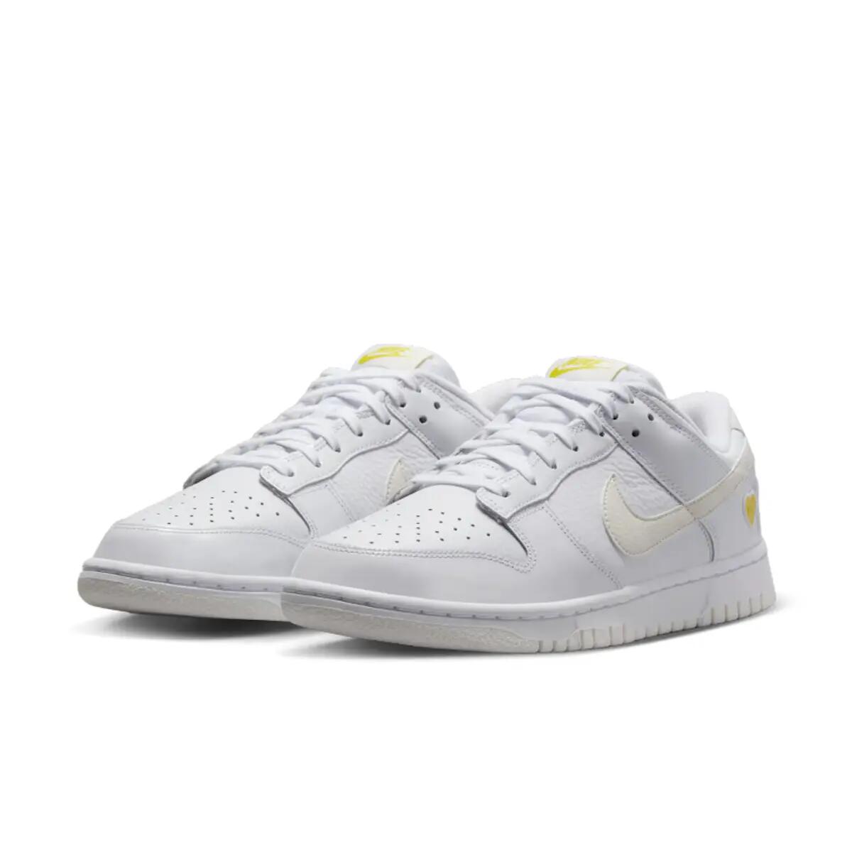 Chaussures  Dunk Low Yellow Heart 4/6